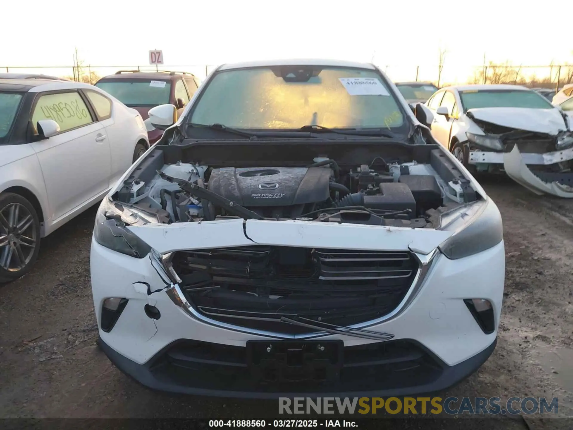 11 fotografías del automóvil dañado JM1DKFC79K0428319 MAZDA CX-3 2019