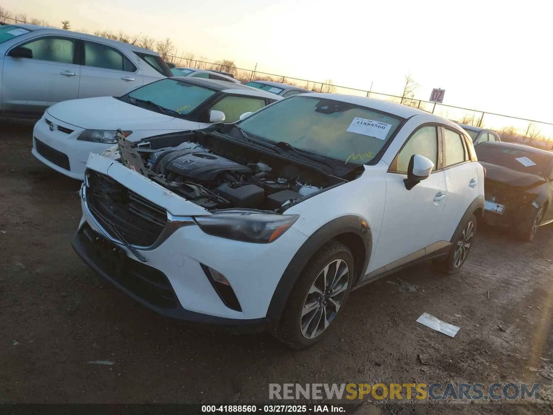2 fotografías del automóvil dañado JM1DKFC79K0428319 MAZDA CX-3 2019