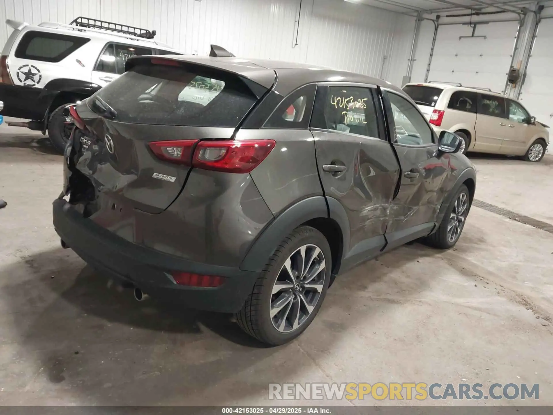 4 fotografías del automóvil dañado JM1DKFC79K0442432 MAZDA CX-3 2019