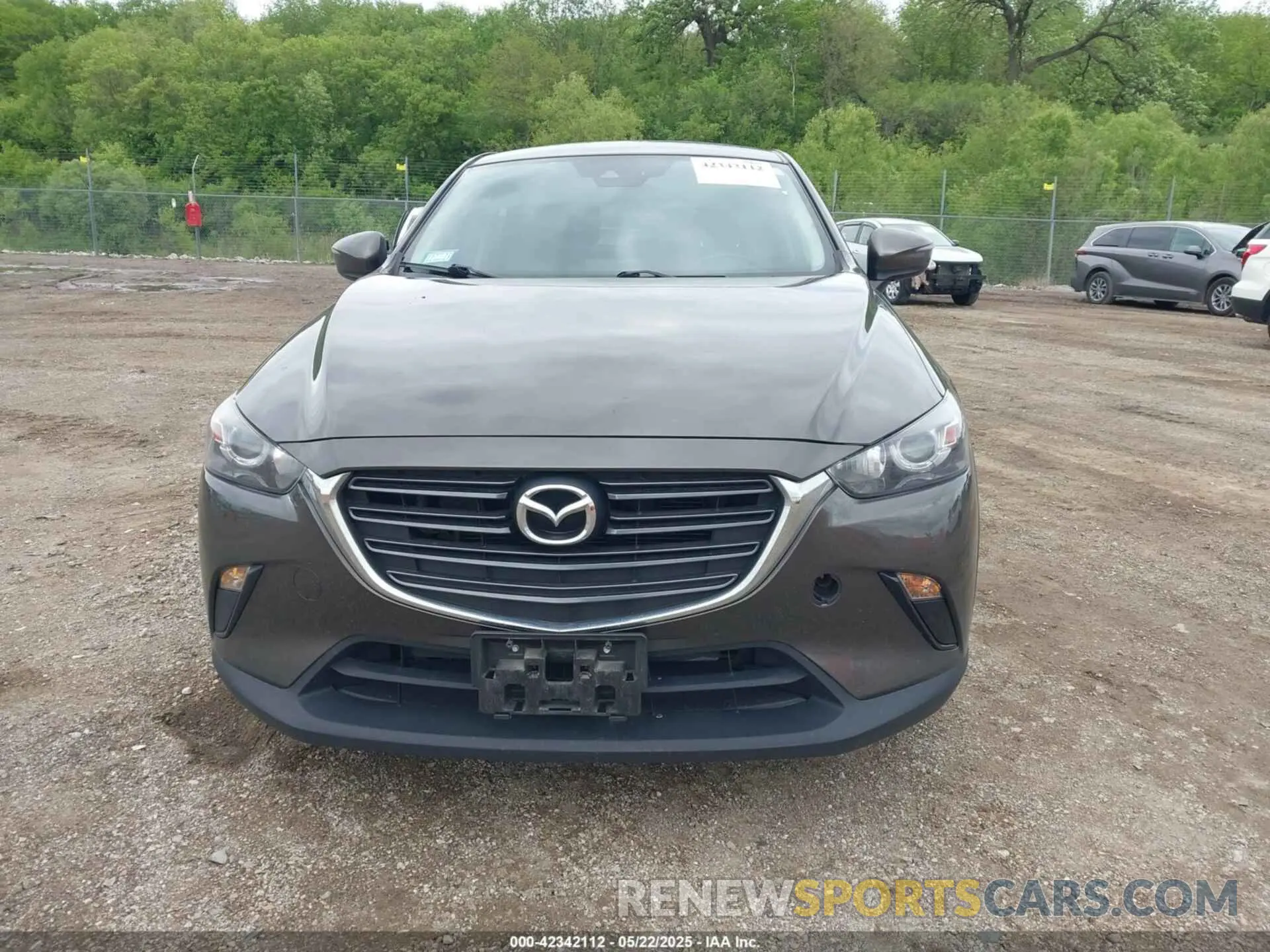 12 fotografías del automóvil dañado JM1DKFC7XK0408029 MAZDA CX-3 2019