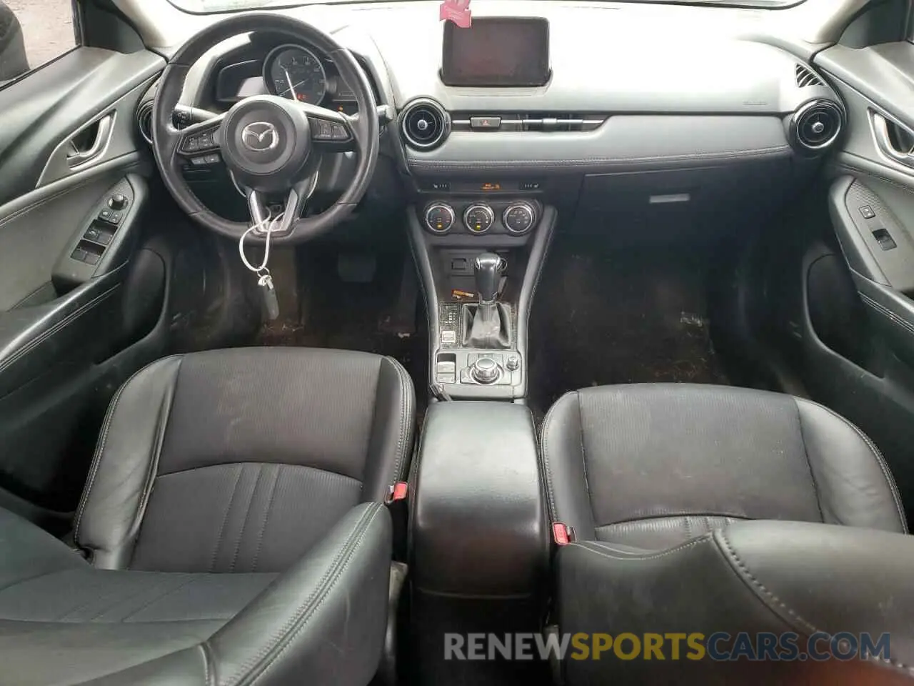 8 fotografías del automóvil dañado JM1DKFC7XK1400183 MAZDA CX-3 2019