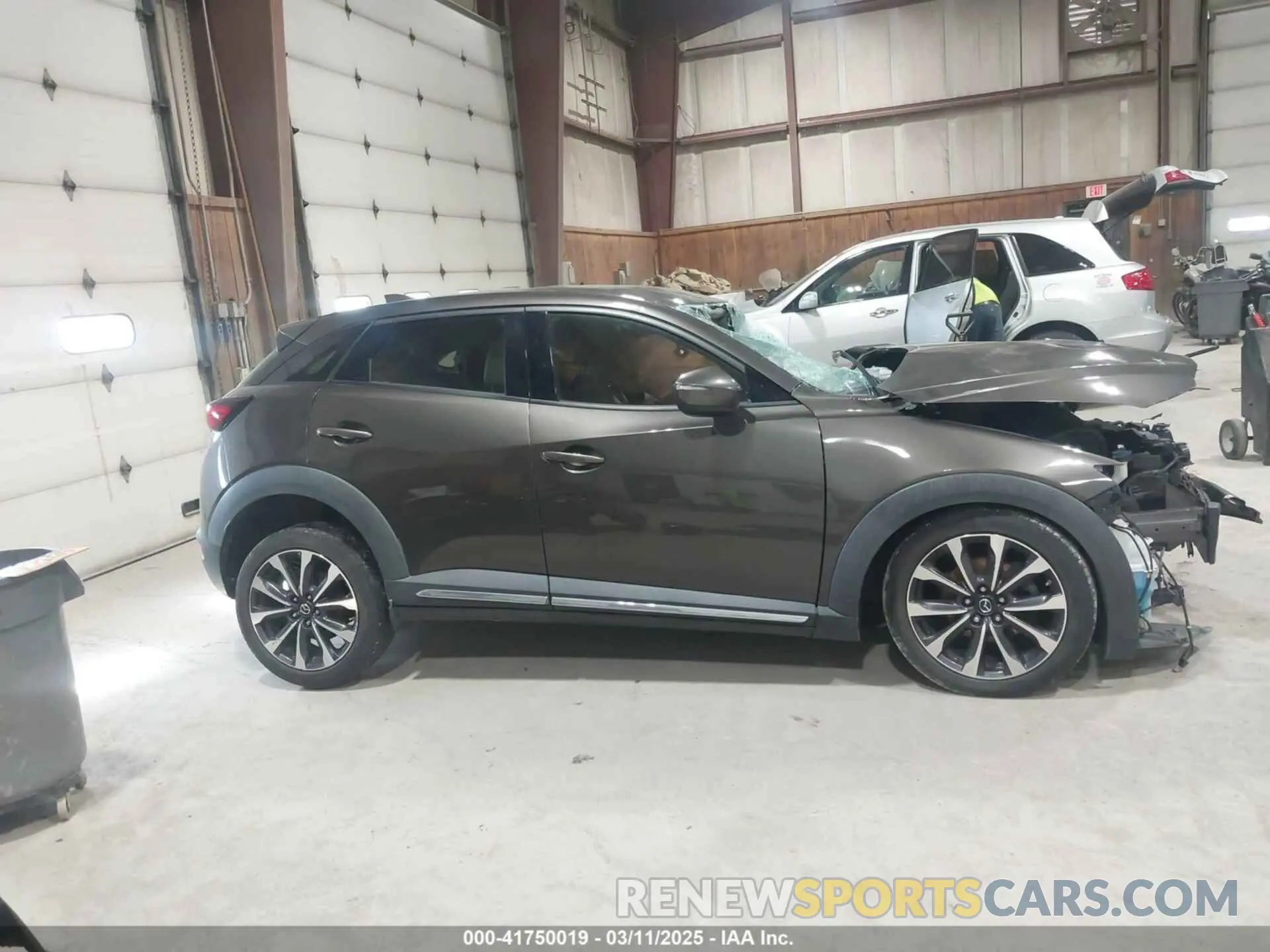 13 fotografías del automóvil dañado JM1DKFD71K0415739 MAZDA CX-3 2019