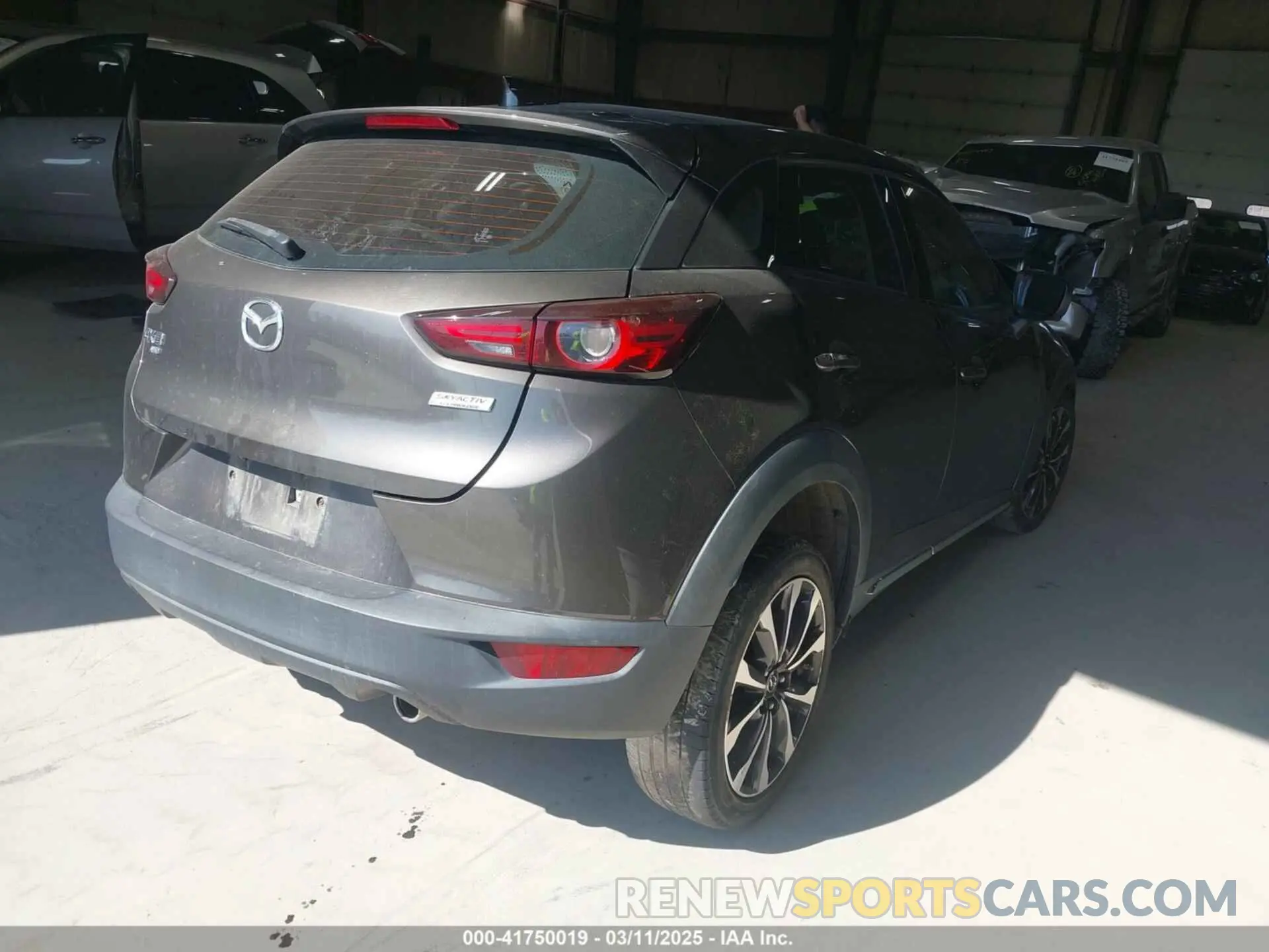 4 fotografías del automóvil dañado JM1DKFD71K0415739 MAZDA CX-3 2019