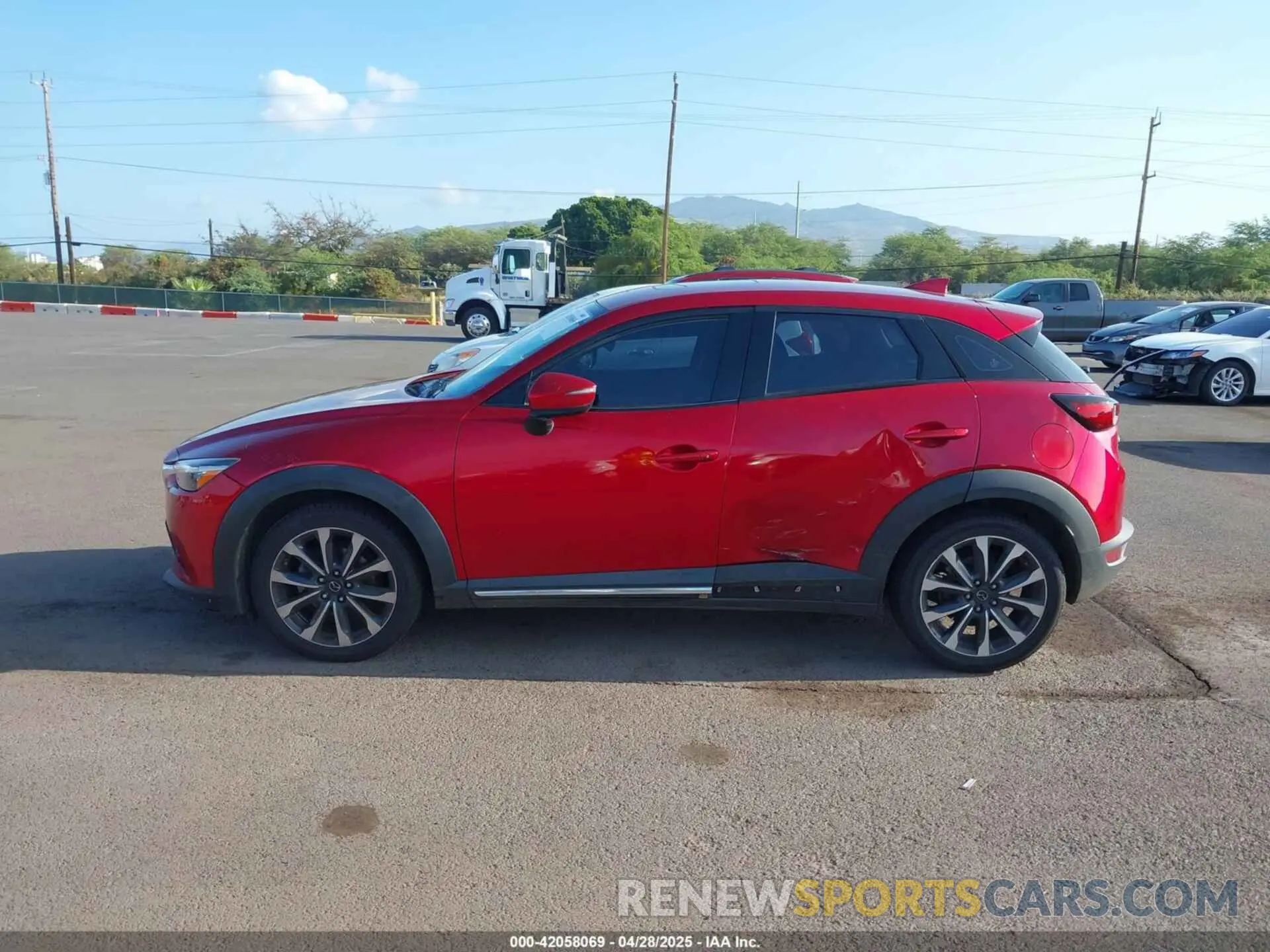 14 fotografías del automóvil dañado JM1DKFD71K0427650 MAZDA CX-3 2019