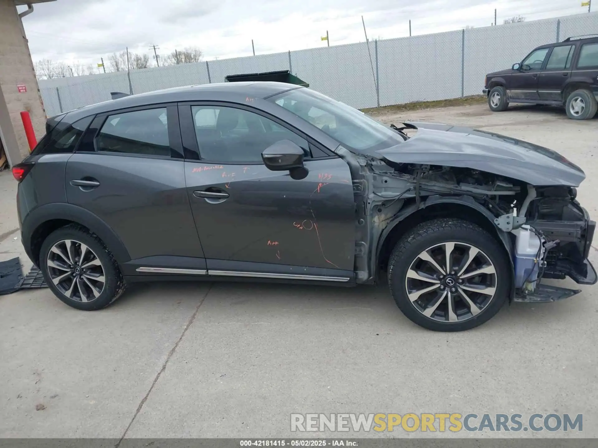 14 fotografías del automóvil dañado JM1DKFD72K0450239 MAZDA CX-3 2019