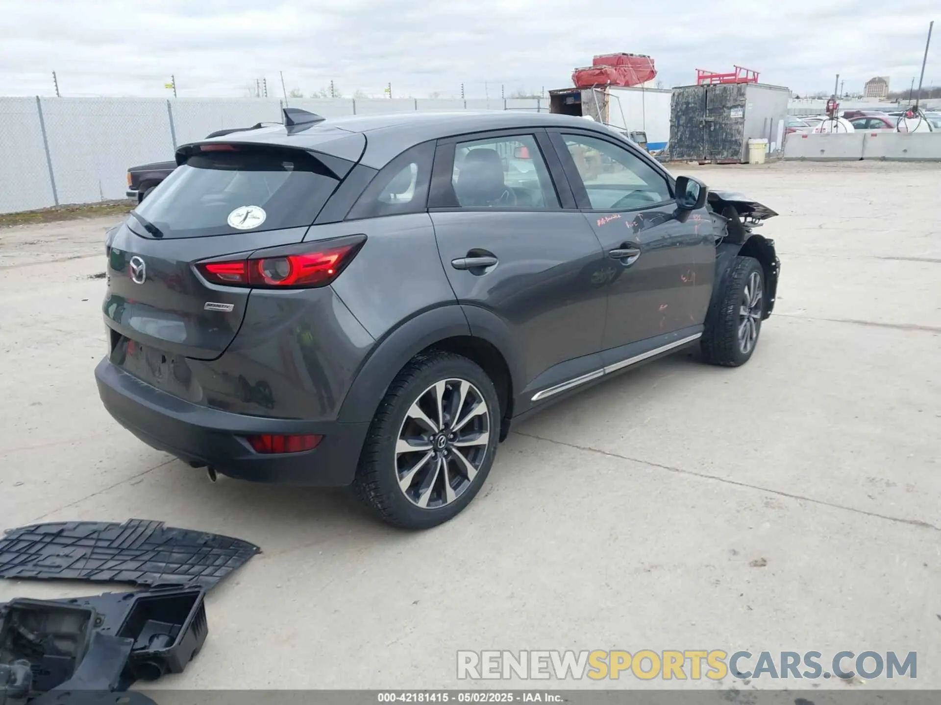 4 fotografías del automóvil dañado JM1DKFD72K0450239 MAZDA CX-3 2019