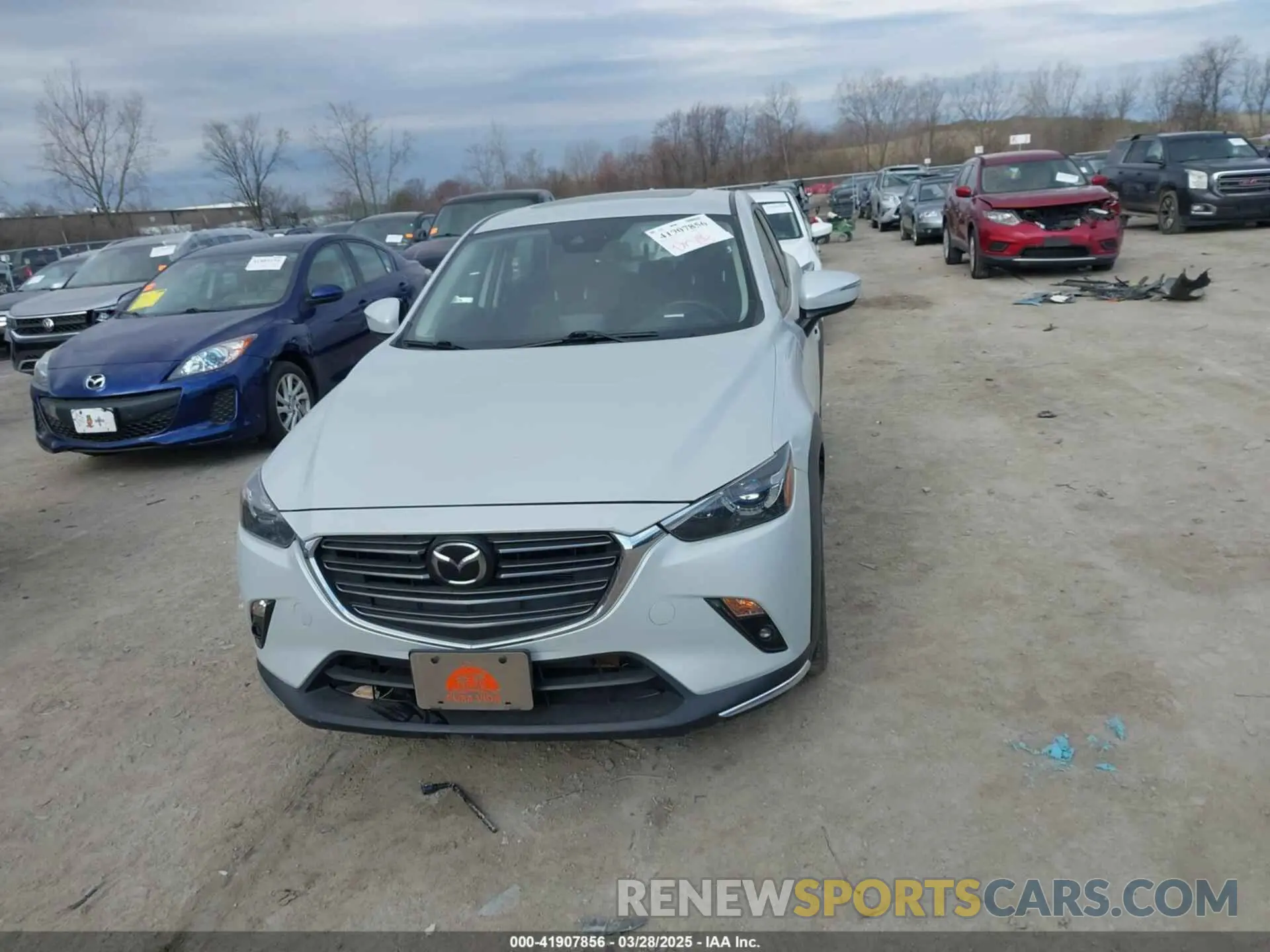 12 fotografías del automóvil dañado JM1DKFD74K0450470 MAZDA CX-3 2019