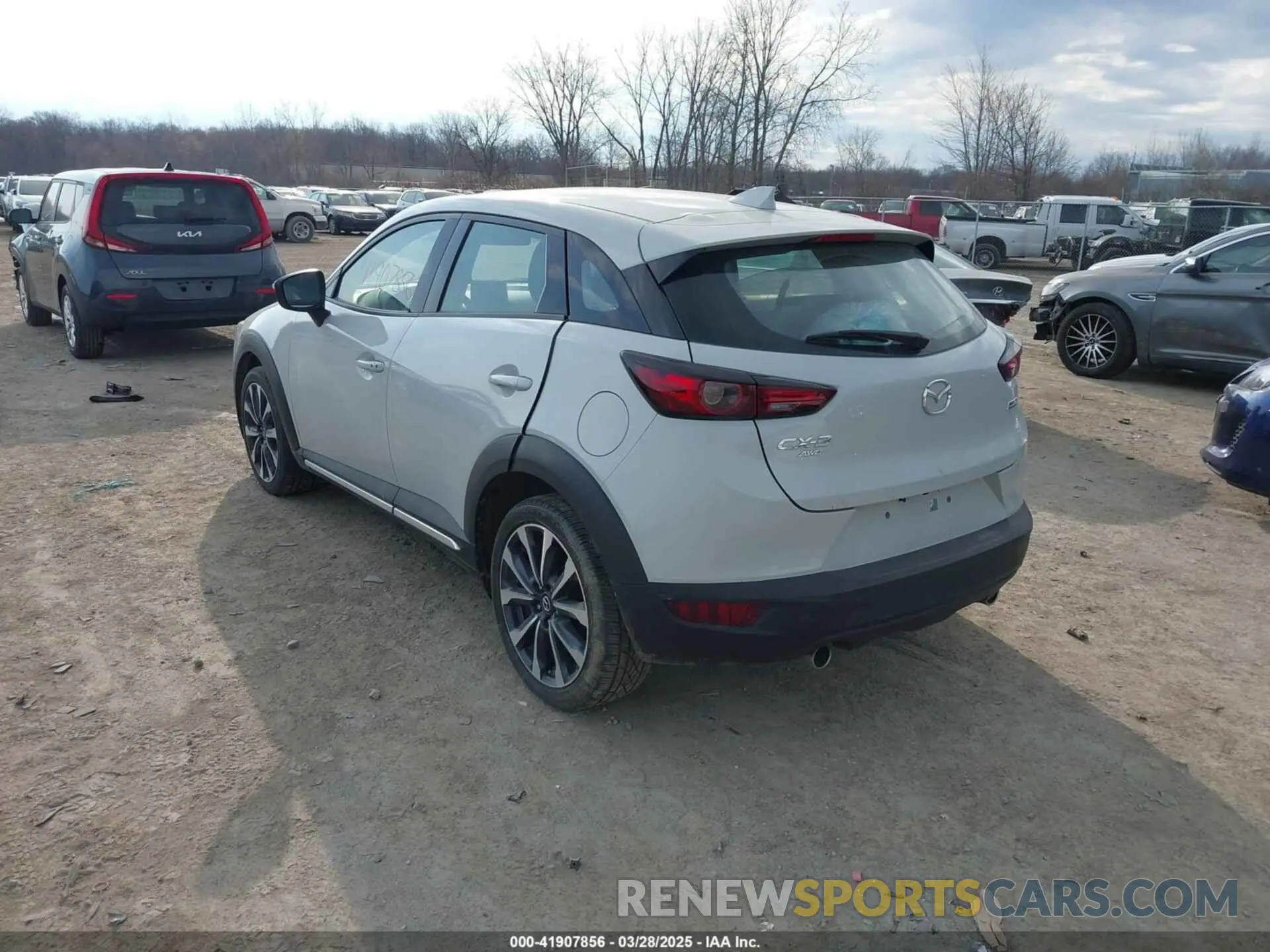3 fotografías del automóvil dañado JM1DKFD74K0450470 MAZDA CX-3 2019