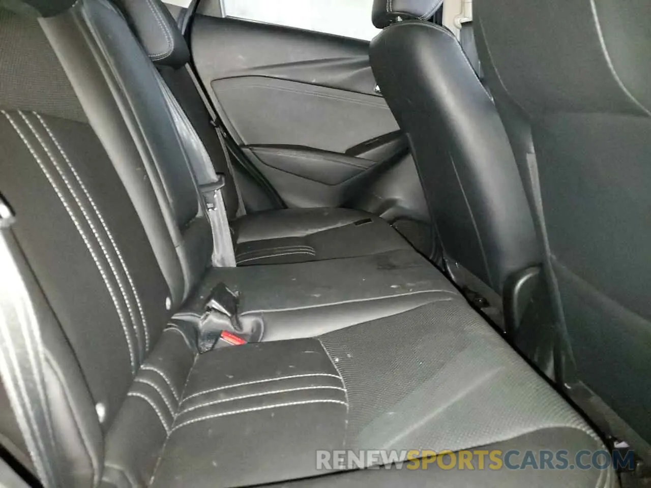 10 fotografías del automóvil dañado JM1DKFD7XK0449386 MAZDA CX-3 2019