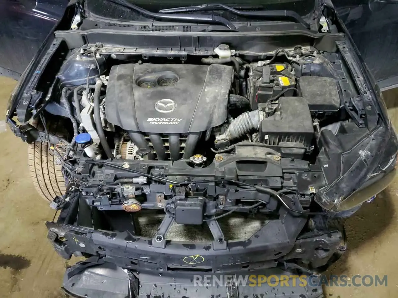 11 fotografías del automóvil dañado JM1DKFD7XK0449386 MAZDA CX-3 2019