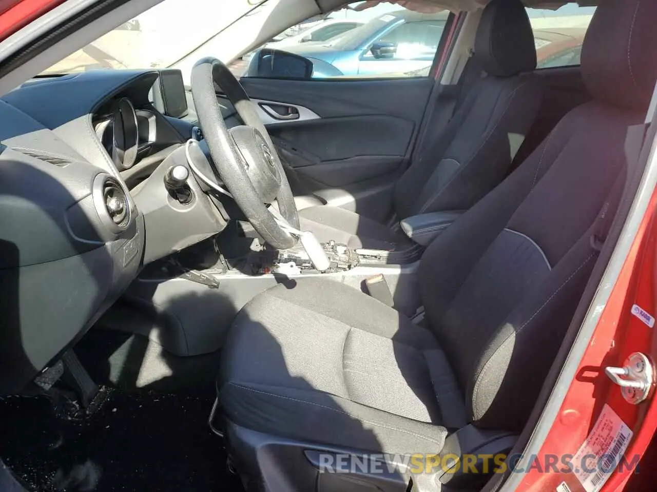 7 fotografías del automóvil dañado JM1DKDB73L1468137 MAZDA CX-3 2020
