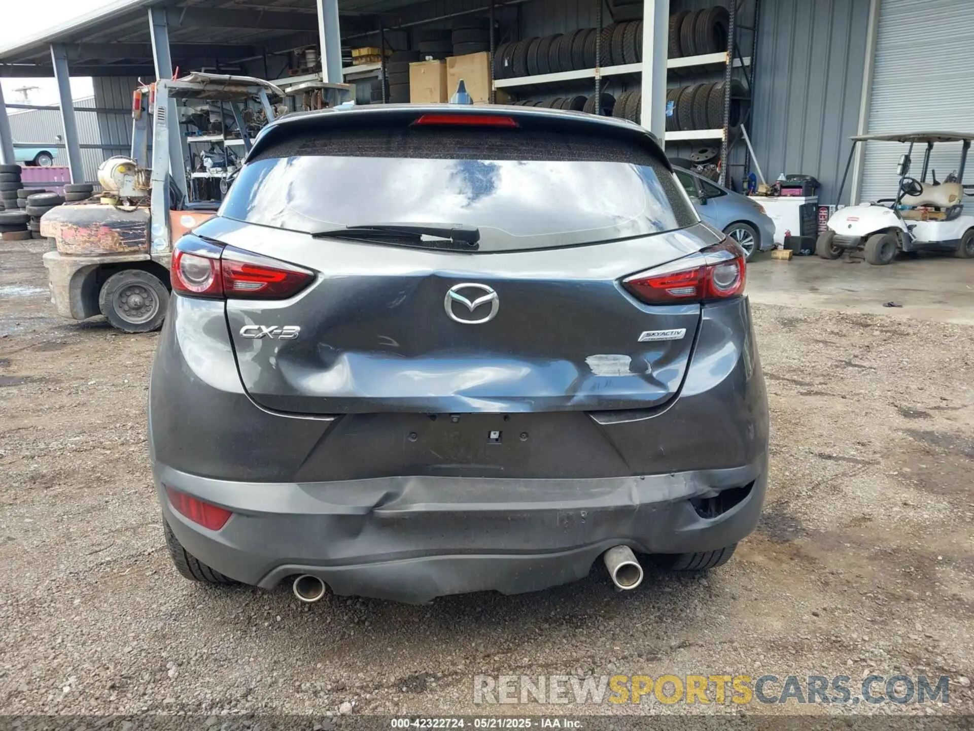 16 fotografías del automóvil dañado JM1DKDB78L1469686 MAZDA CX-3 2020
