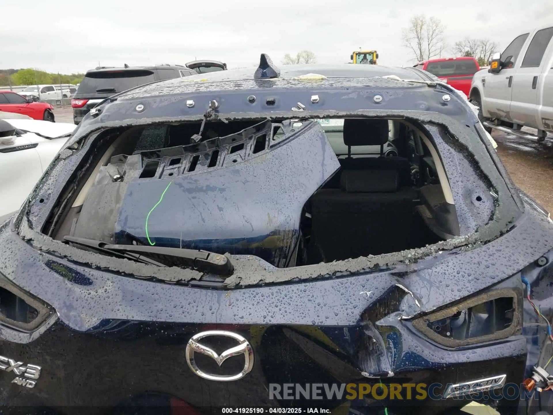 22 fotografías del automóvil dañado JM1DKFB78L1473491 MAZDA CX-3 2020