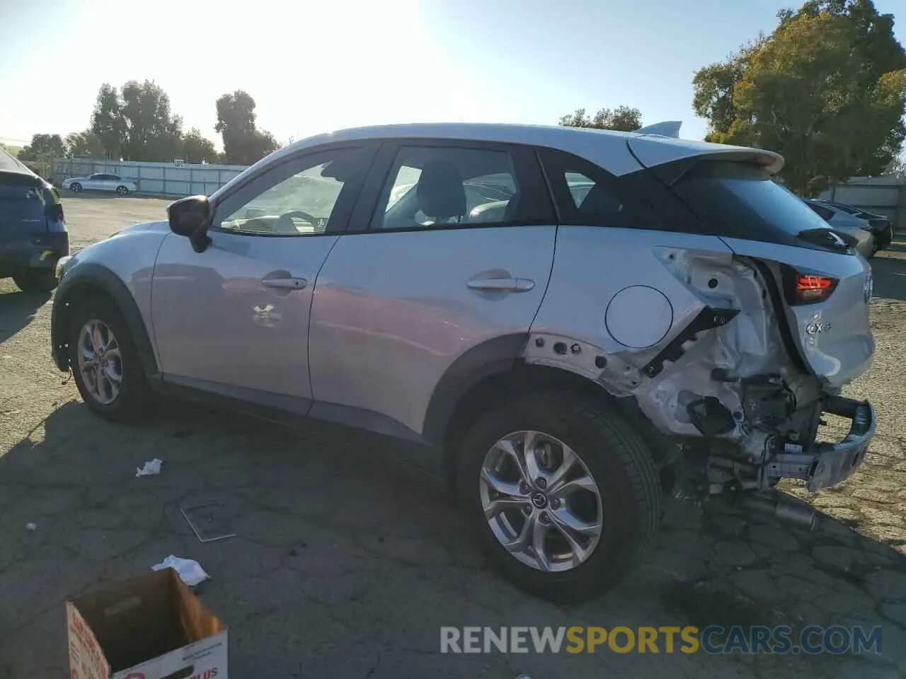 2 fotografías del automóvil dañado JM1DKDB70M1500172 MAZDA CX-3 2021