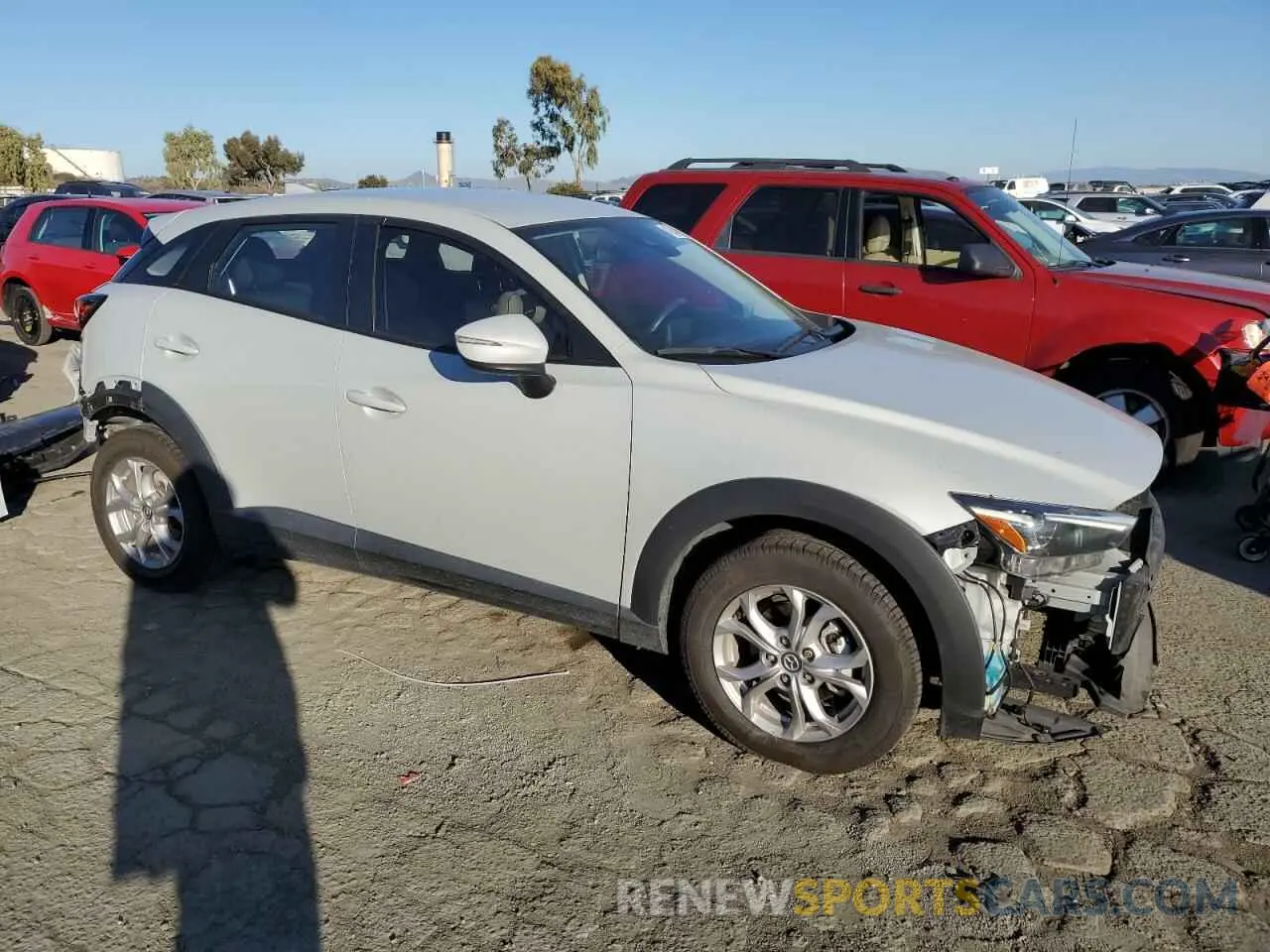 4 fotografías del automóvil dañado JM1DKDB70M1500172 MAZDA CX-3 2021