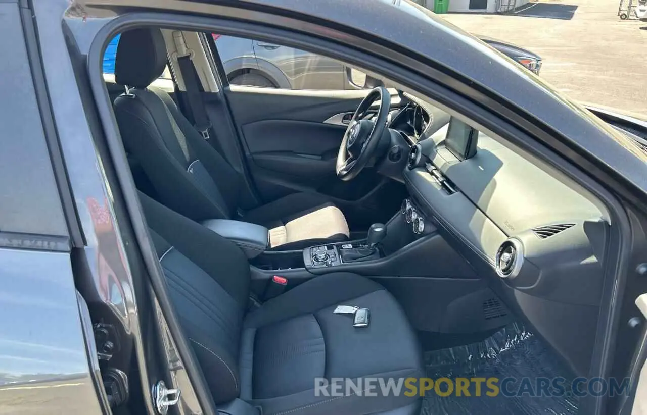 5 fotografías del automóvil dañado JM1DKDB72M1505132 MAZDA CX-3 2021