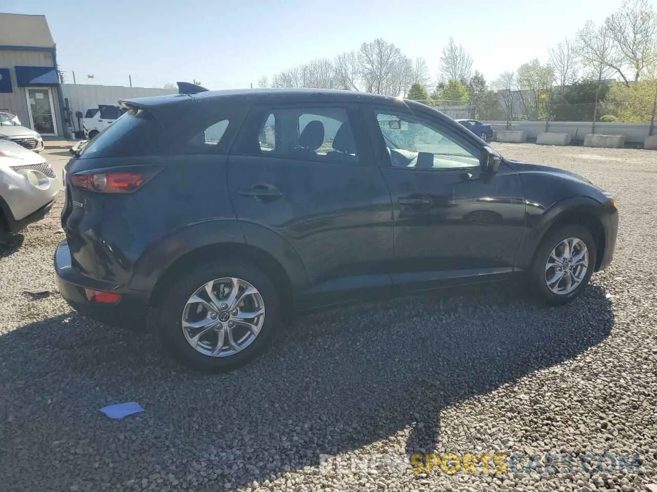 3 fotografías del automóvil dañado JM1DKDB74M1503916 MAZDA CX-3 2021
