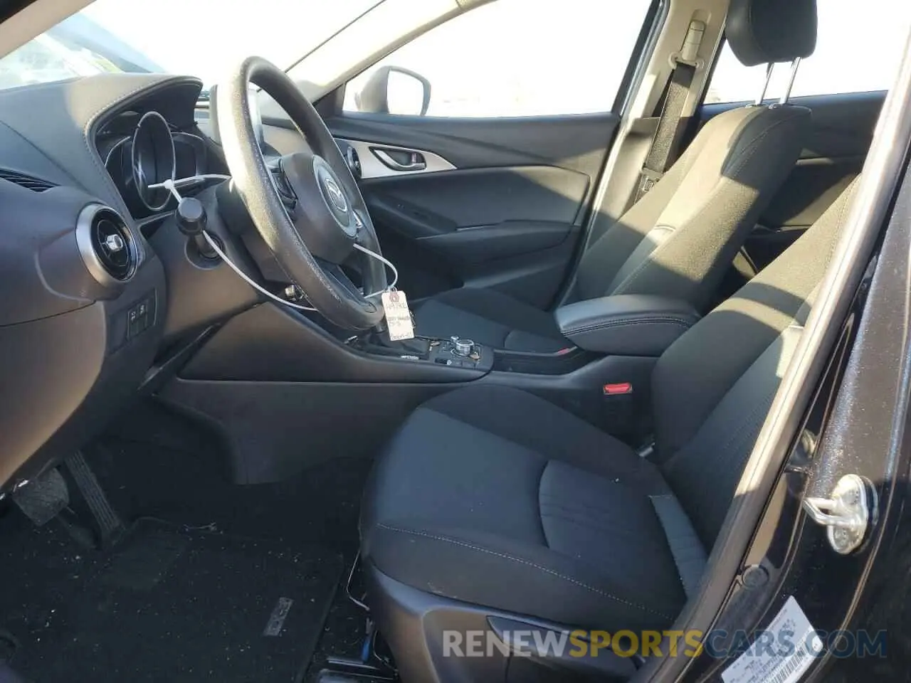 7 fotografías del automóvil dañado JM1DKDB79M1512613 MAZDA CX-3 2021