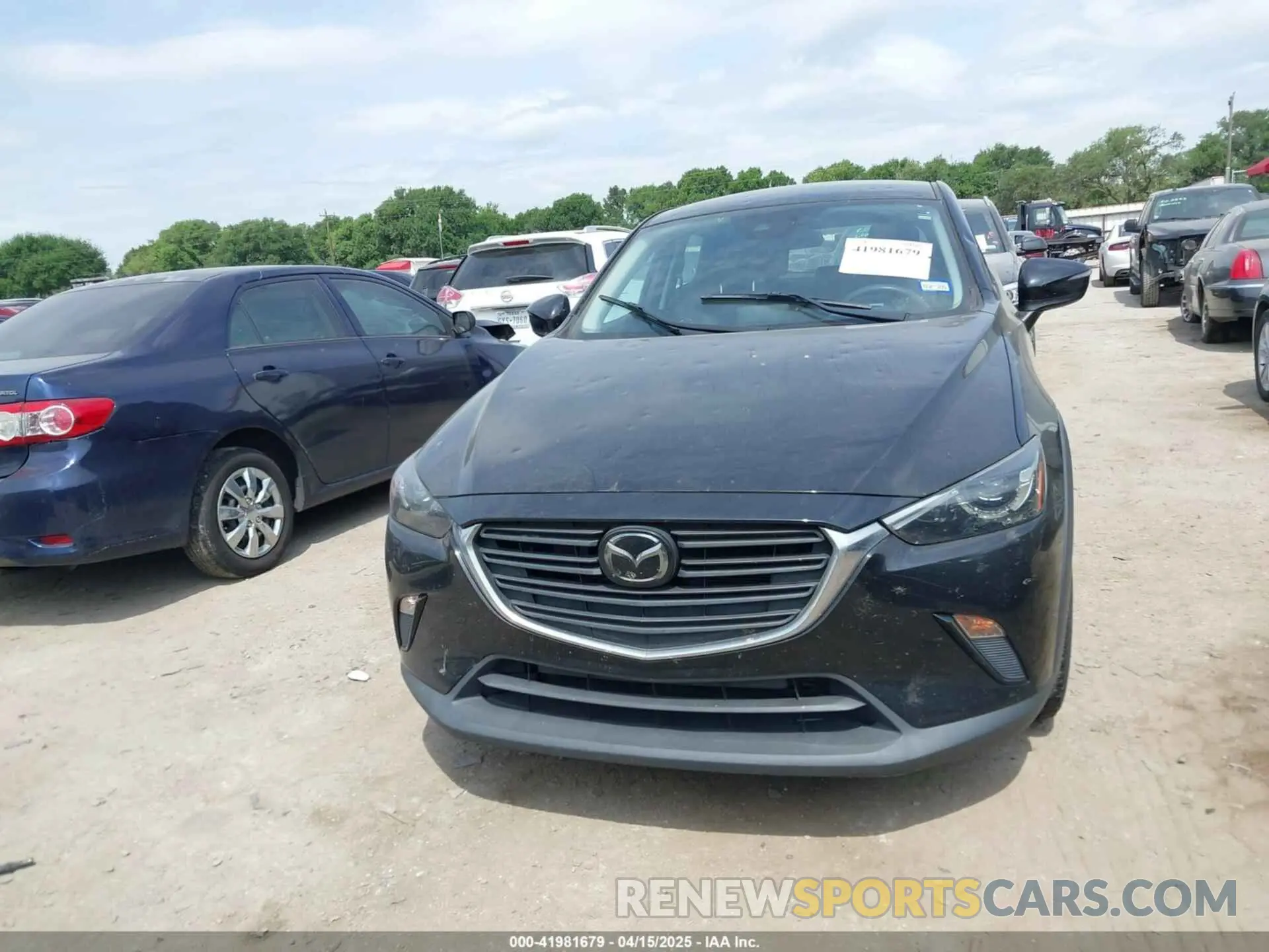 12 fotografías del automóvil dañado JM1DKFB72M1507720 MAZDA CX-3 2021