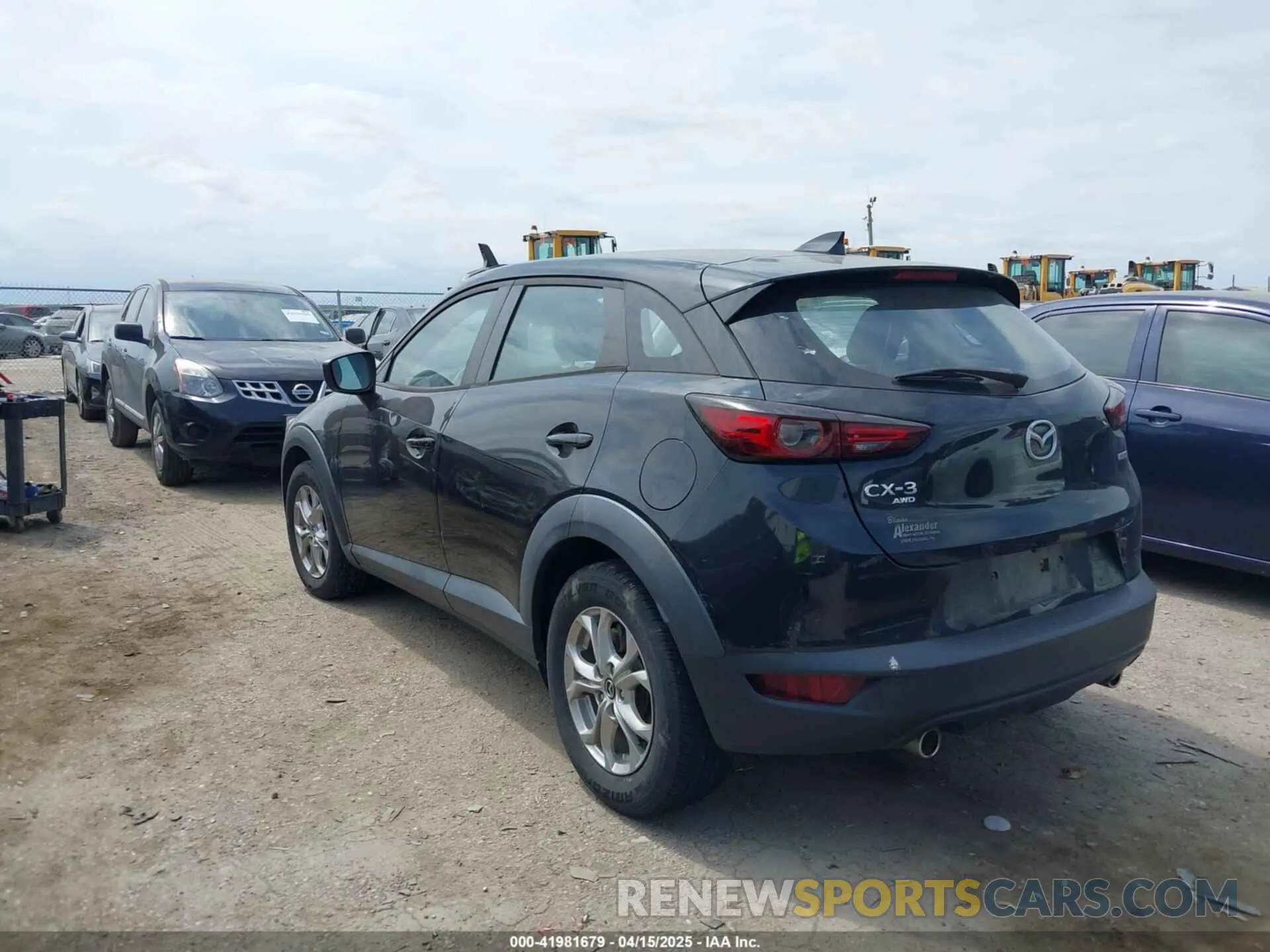 14 fotografías del automóvil dañado JM1DKFB72M1507720 MAZDA CX-3 2021
