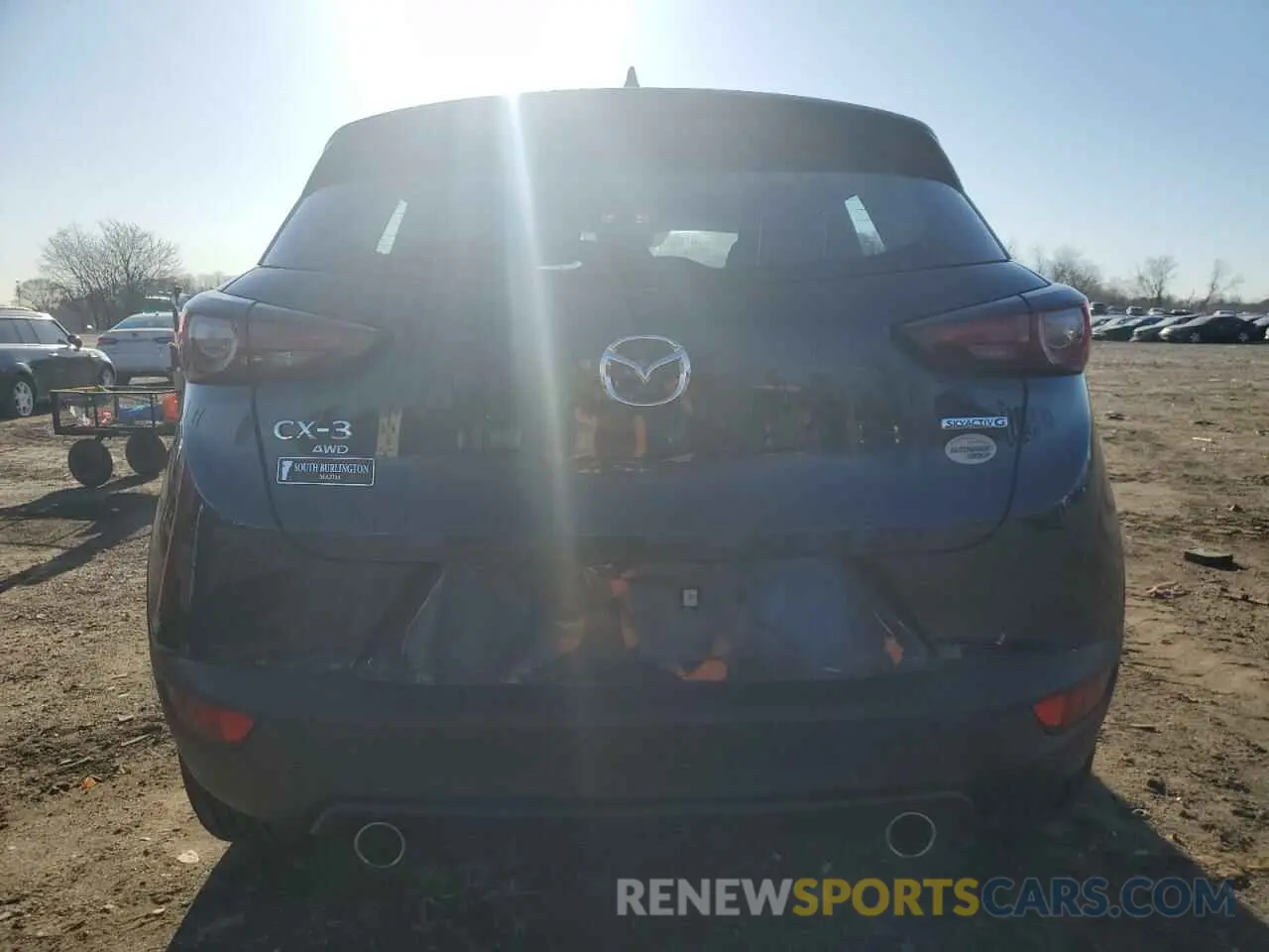 6 fotografías del automóvil dañado JM1DKFB73M1516569 MAZDA CX-3 2021