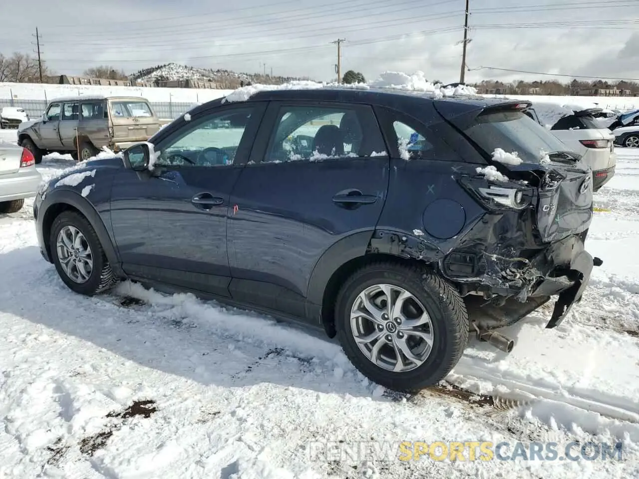 2 fotografías del automóvil dañado JM1DKFB74M1513695 MAZDA CX-3 2021