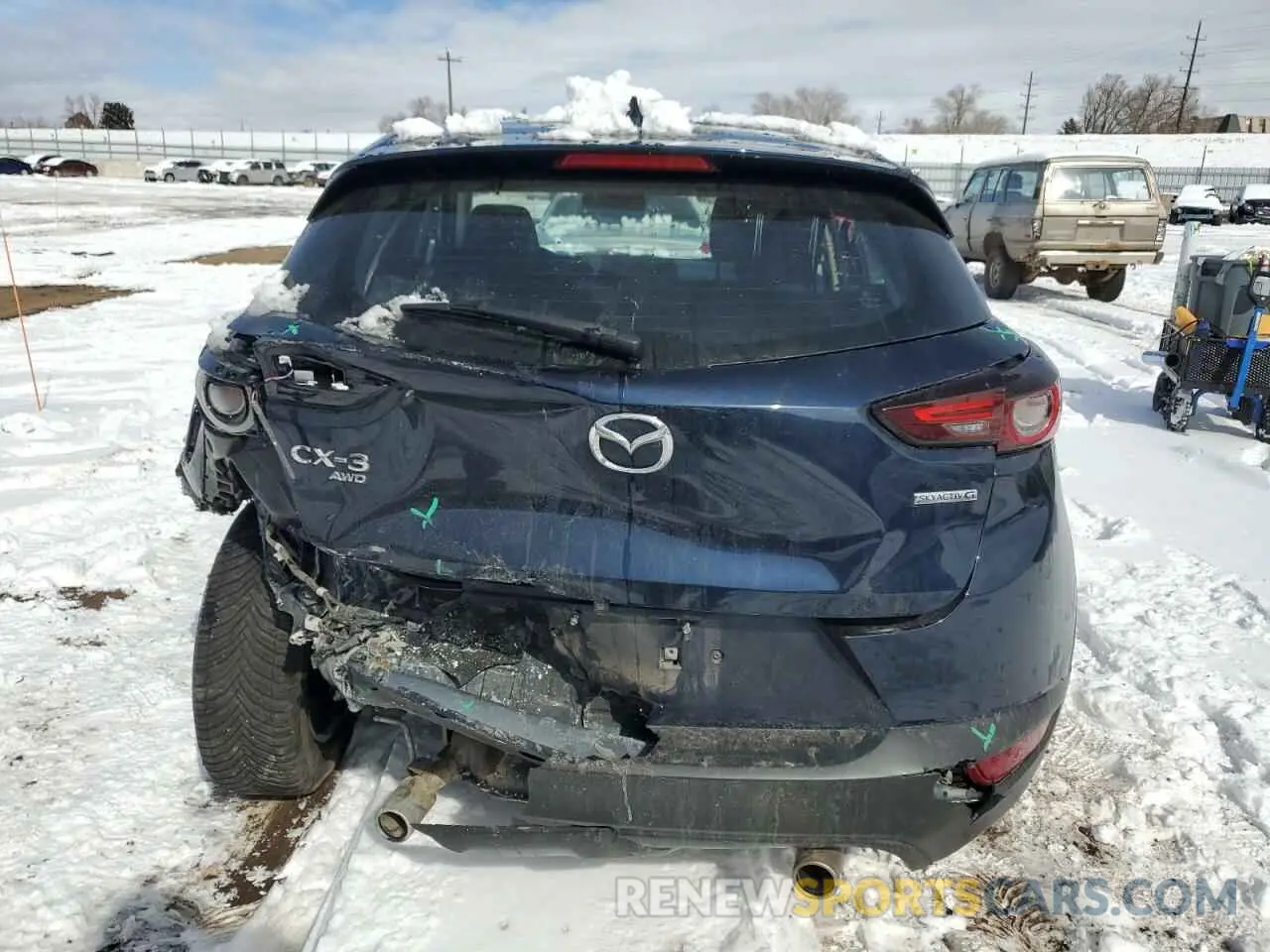6 fotografías del automóvil dañado JM1DKFB74M1513695 MAZDA CX-3 2021