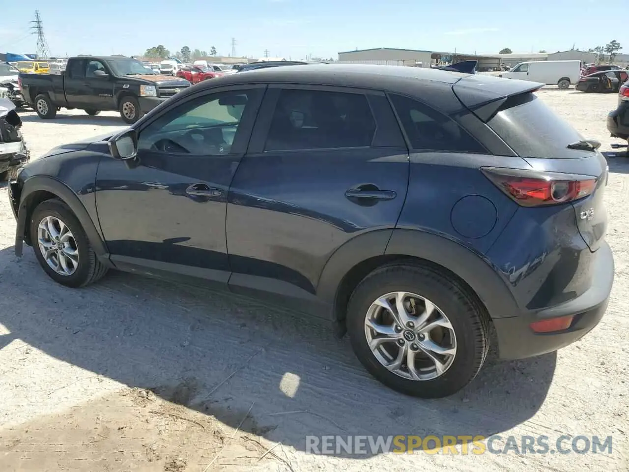 2 fotografías del automóvil dañado JM1DKFB78M1513666 MAZDA CX-3 2021