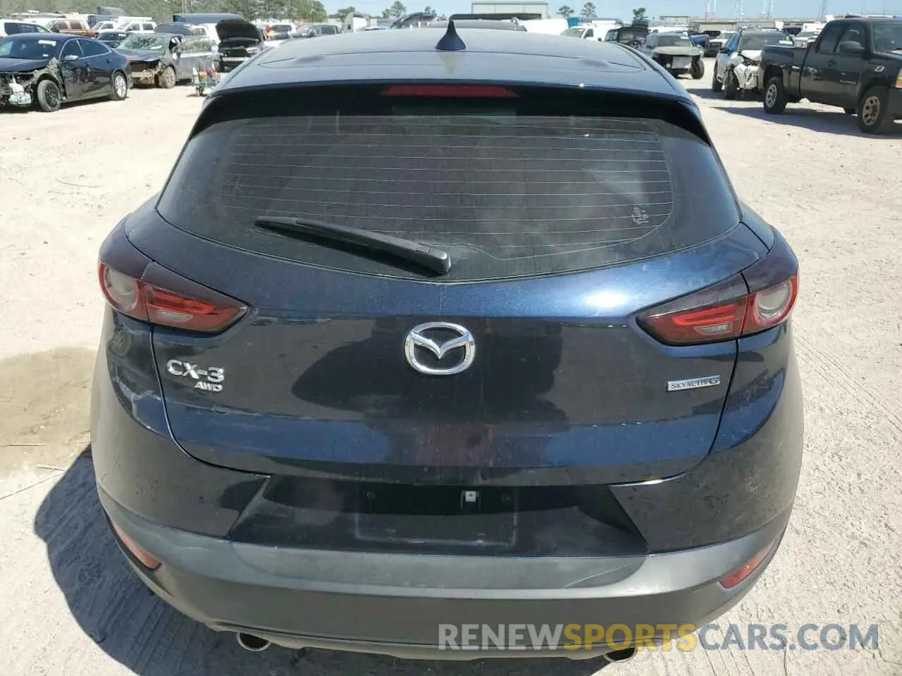 6 fotografías del automóvil dañado JM1DKFB78M1513666 MAZDA CX-3 2021