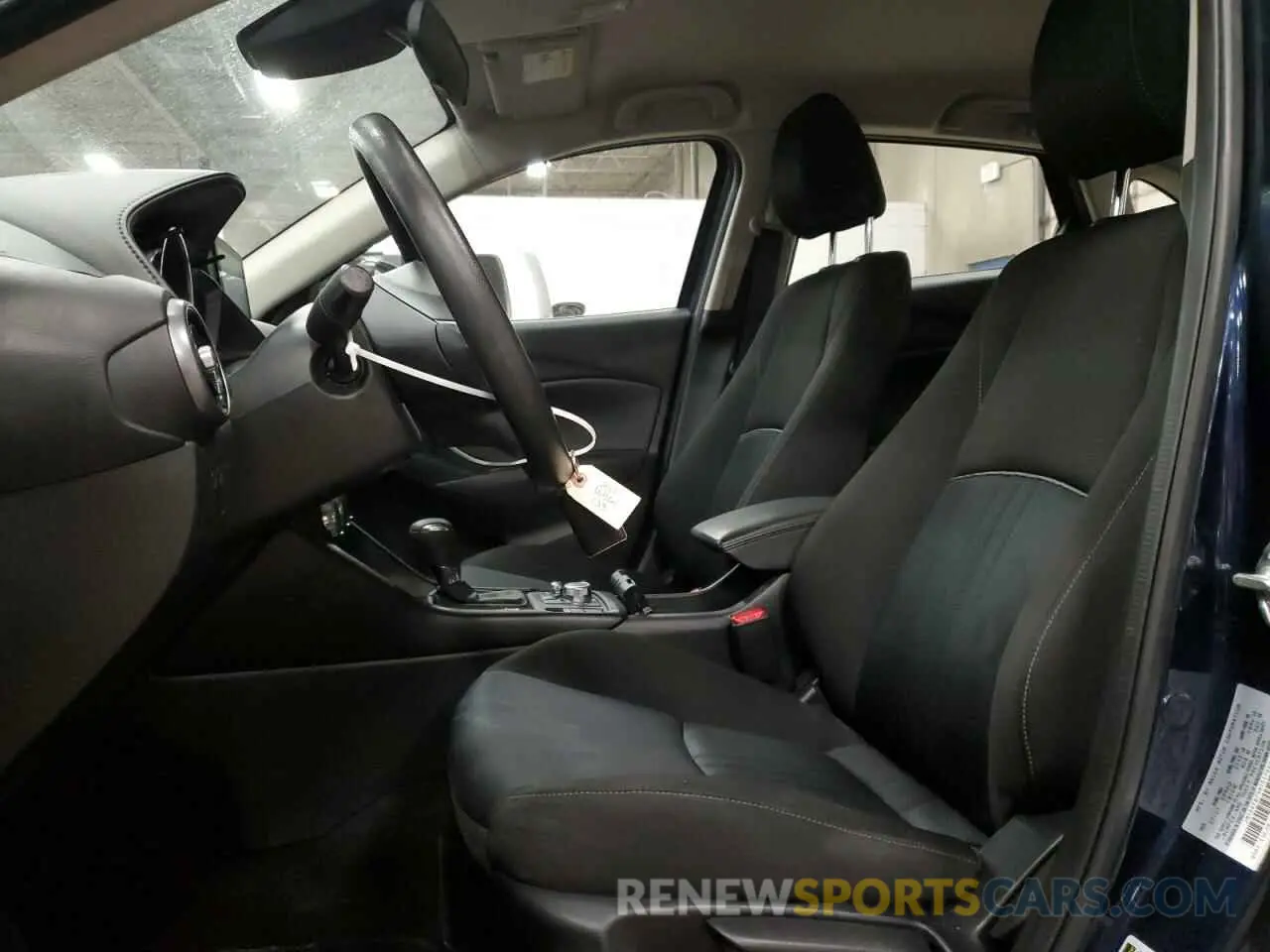 7 fotografías del automóvil dañado JM1DKFB79M1517662 MAZDA CX-3 2021