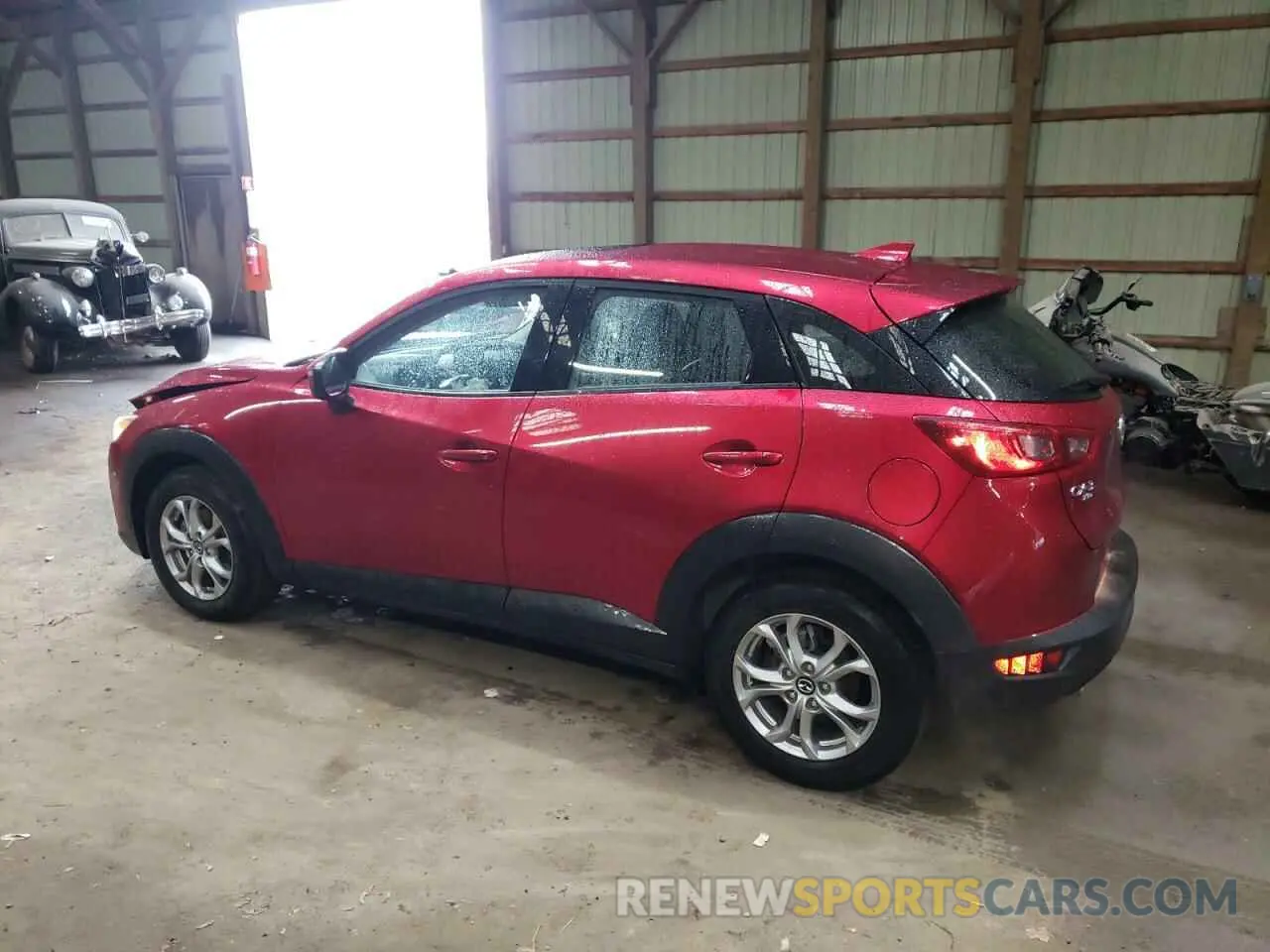 2 fotografías del automóvil dañado JM1DKFC79M1511245 MAZDA CX-3 2021