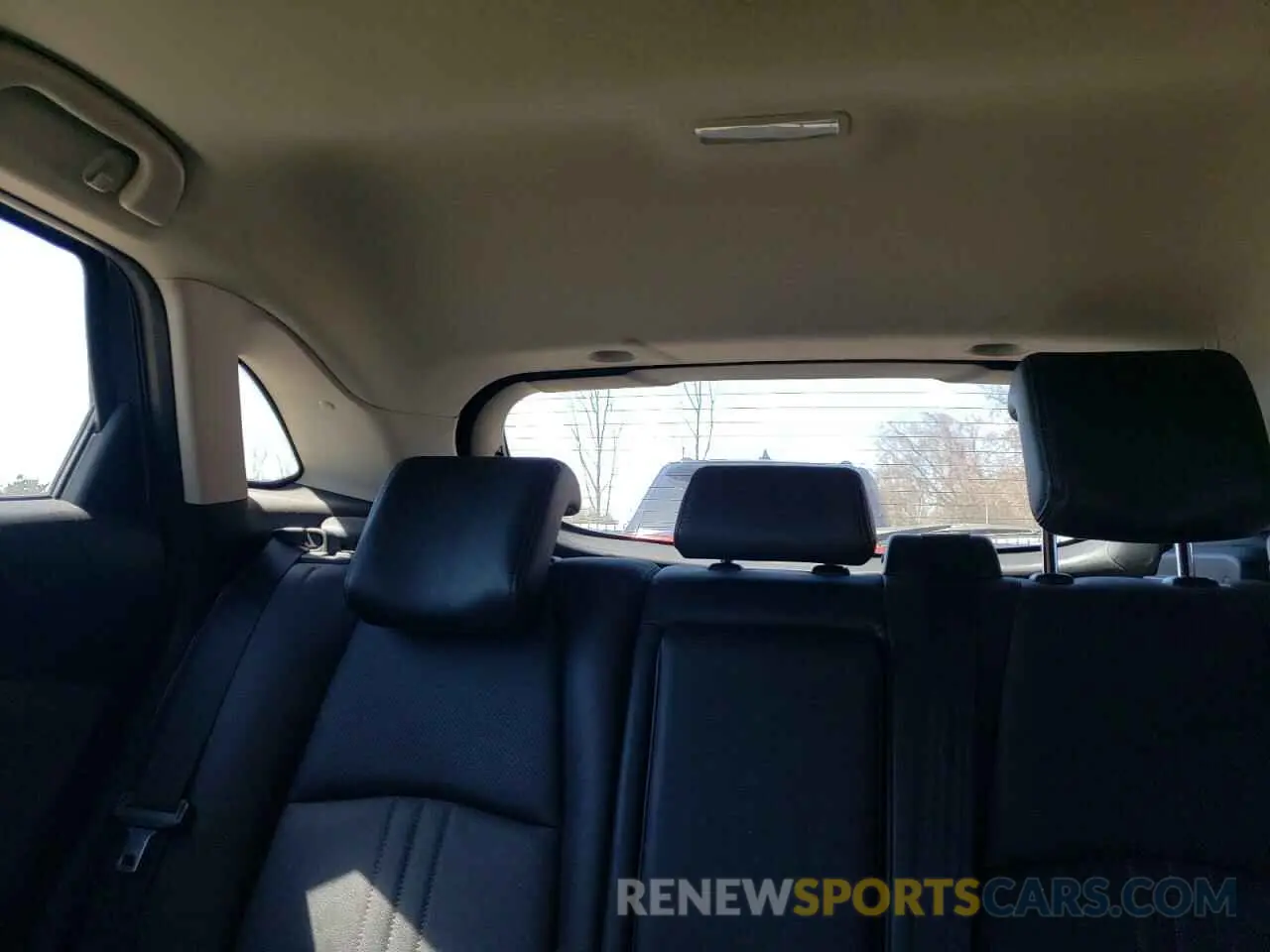 10 fotografías del automóvil dañado JM1DKFD70M1512475 MAZDA CX-3 2021
