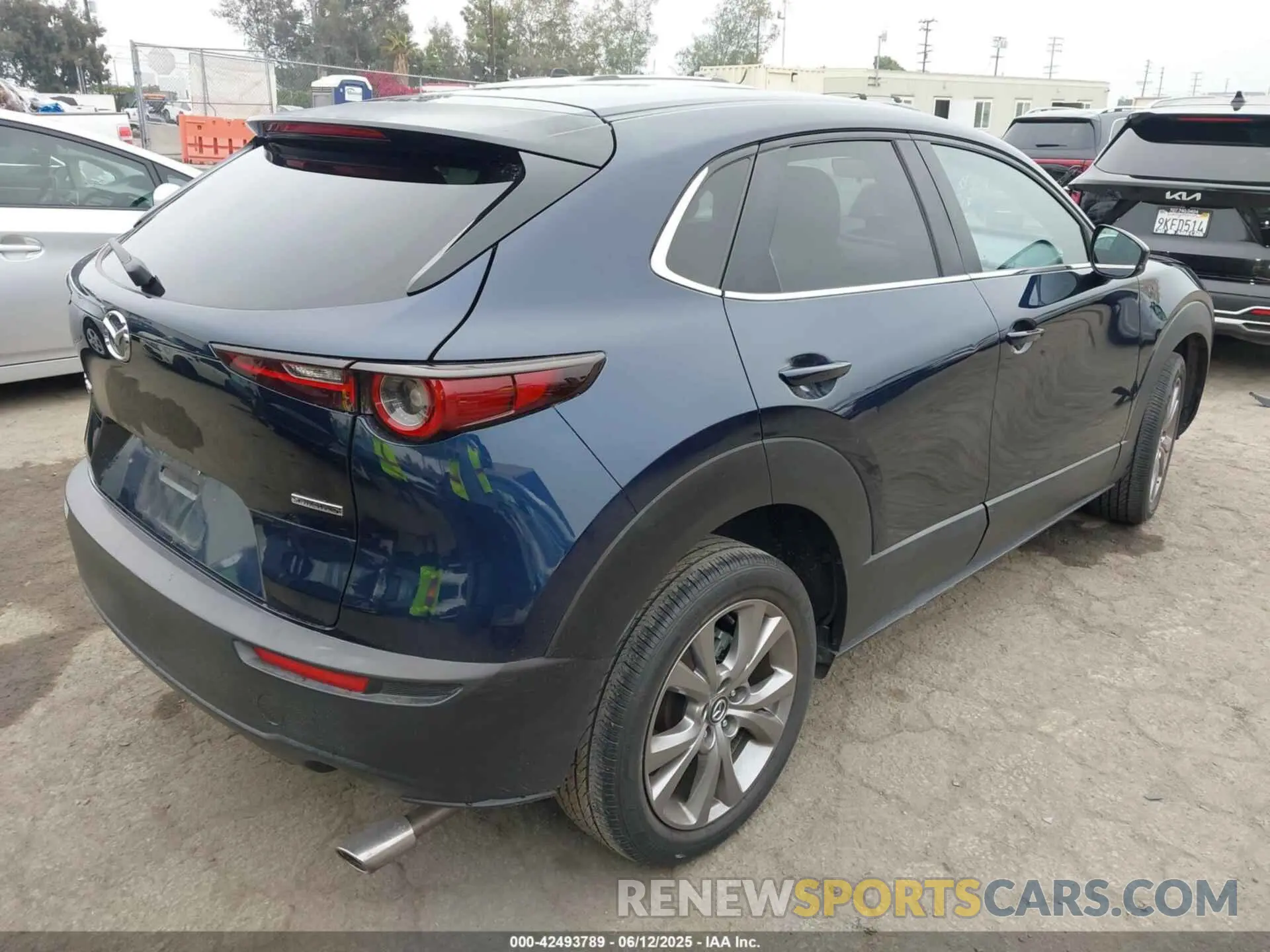 4 fotografías del automóvil dañado 3MVDMACL0LM124223 MAZDA CX-30 2020