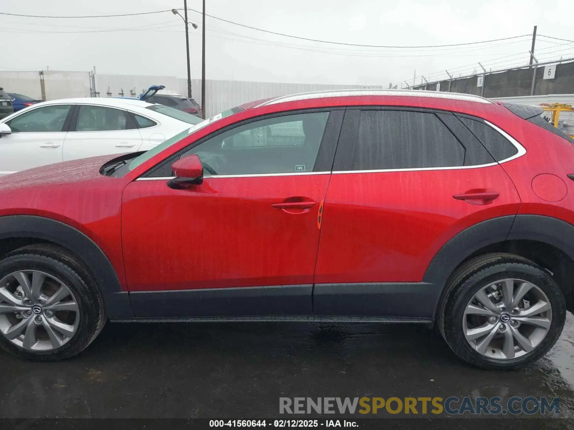 14 fotografías del automóvil dañado 3MVDMACL6LM123528 MAZDA CX-30 2020
