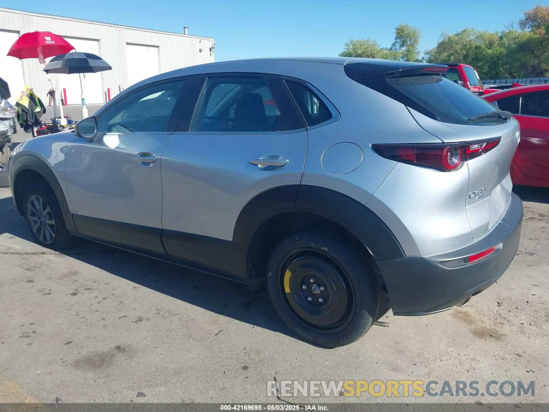 3 fotografías del automóvil dañado 3MVDMBBL0LM122463 MAZDA CX-30 2020