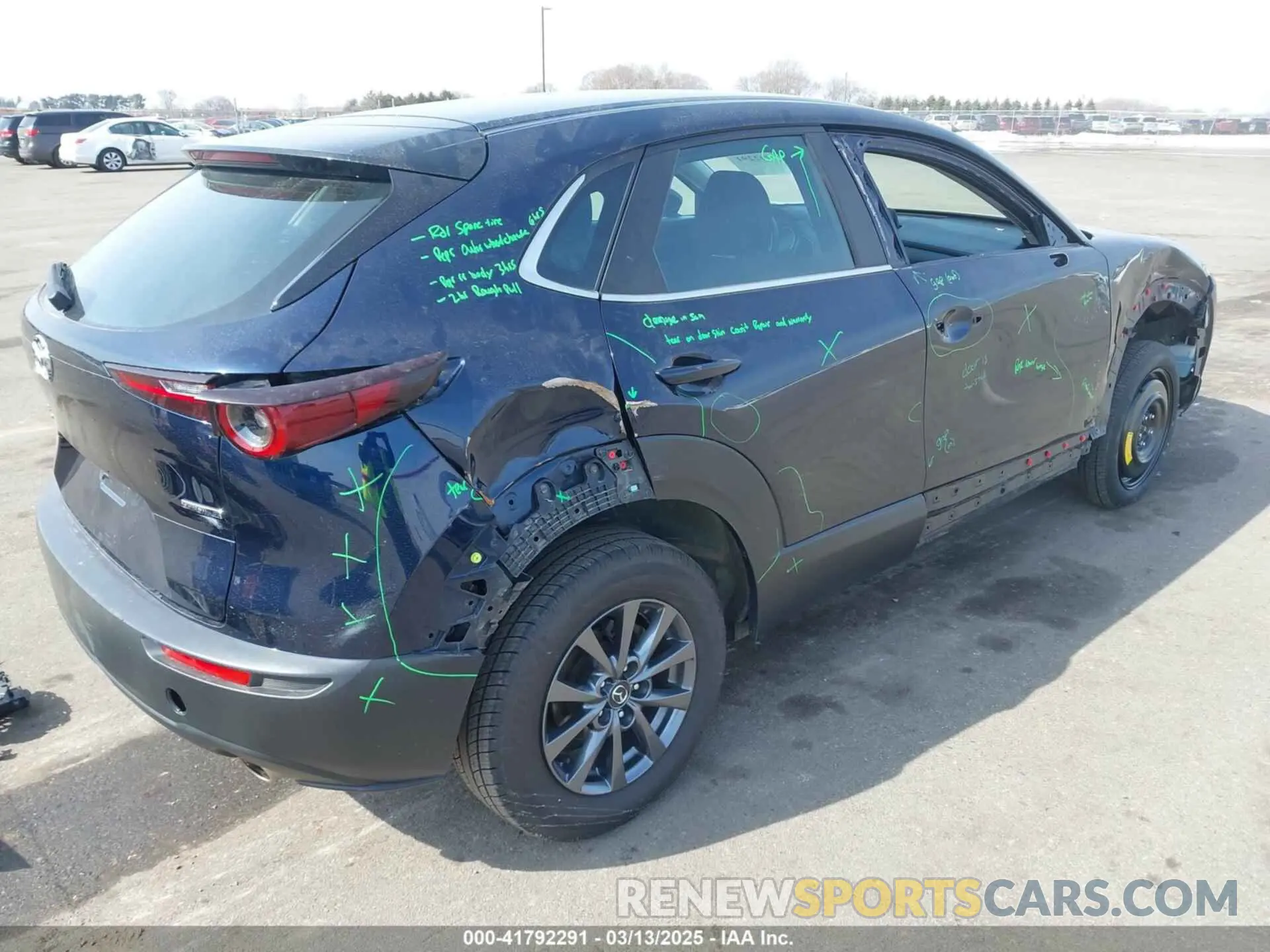 4 fotografías del automóvil dañado 3MVDMBBLXLM105461 MAZDA CX-30 2020