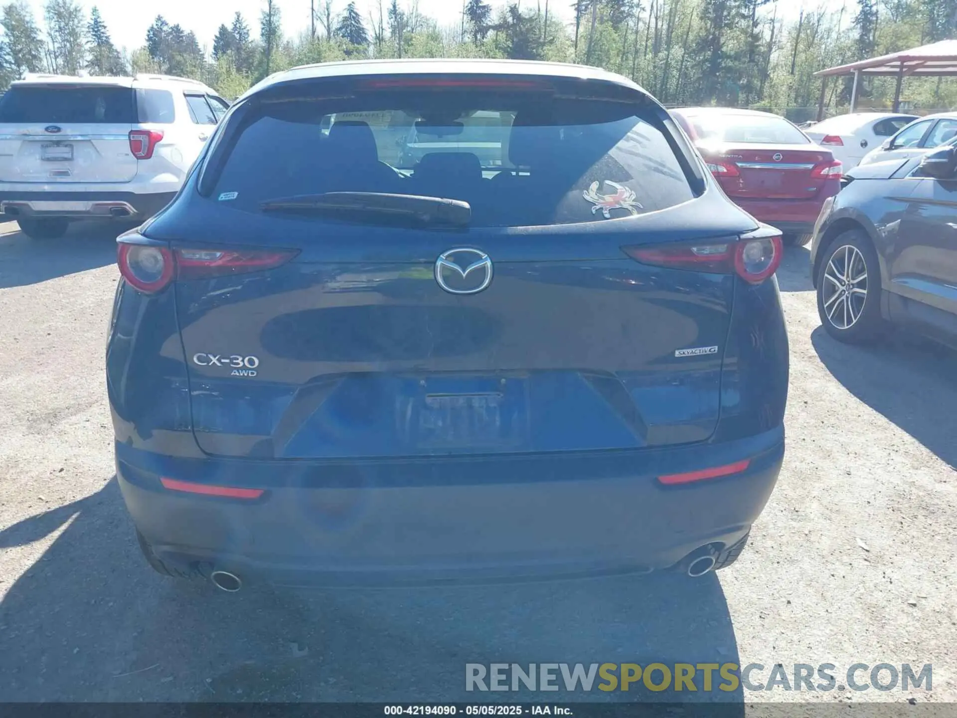 17 fotografías del automóvil dañado 3MVDMBCL4LM140110 MAZDA CX-30 2020