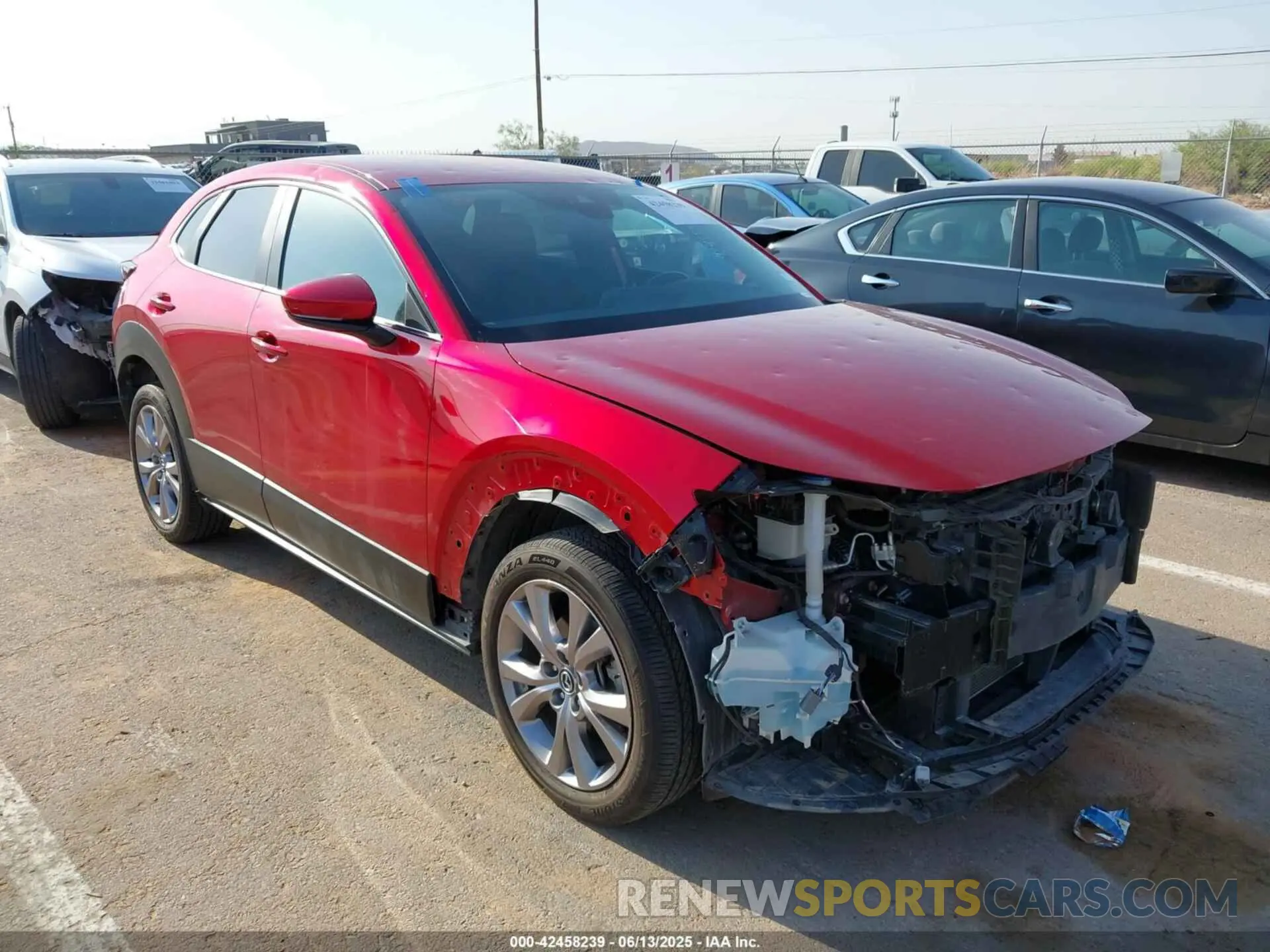 1 fotografías del automóvil dañado 3MVDMBCL9LM108964 MAZDA CX-30 2020