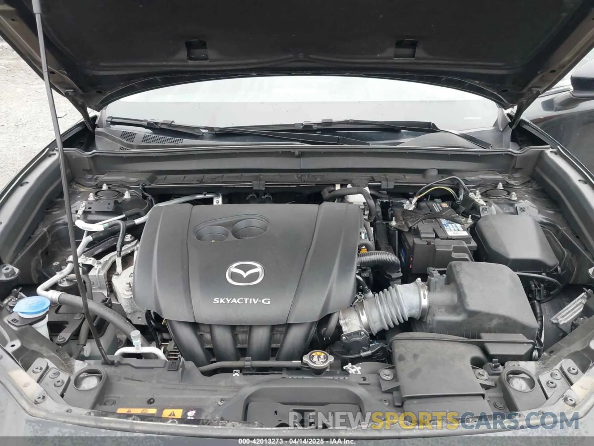 10 fotografías del automóvil dañado 3MVDMBCLXLM105748 MAZDA CX-30 2020