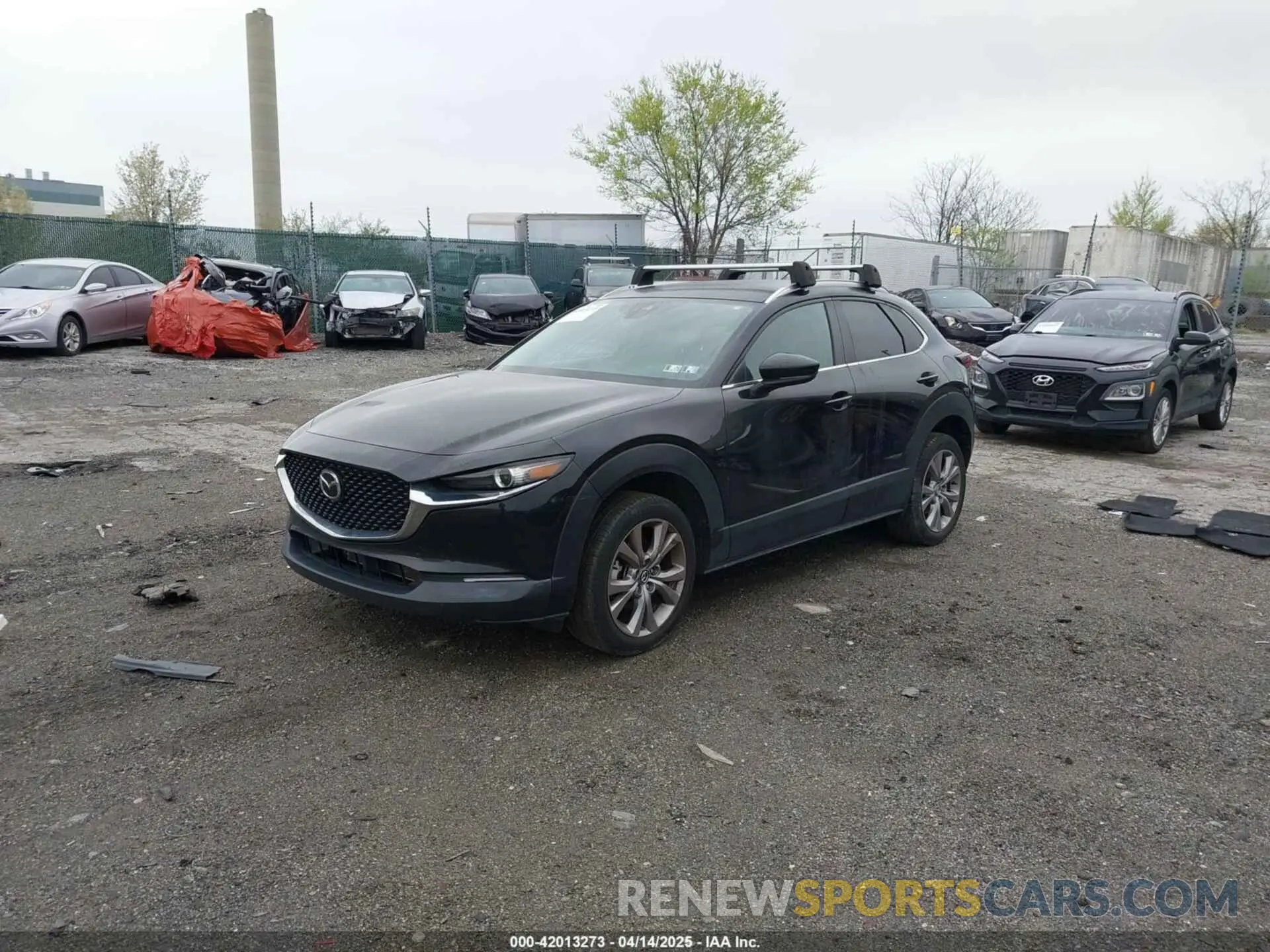 2 fotografías del automóvil dañado 3MVDMBCLXLM105748 MAZDA CX-30 2020