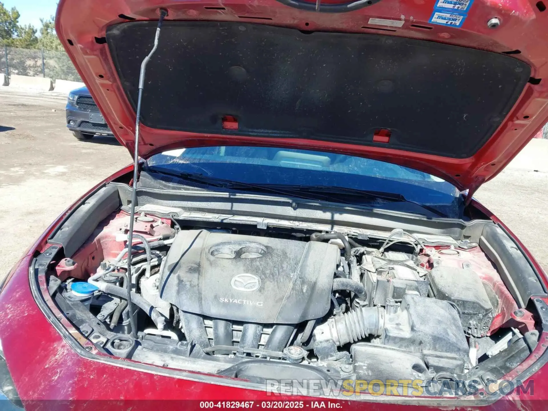 10 fotografías del automóvil dañado 3MVDMBDL4LM109695 MAZDA CX-30 2020