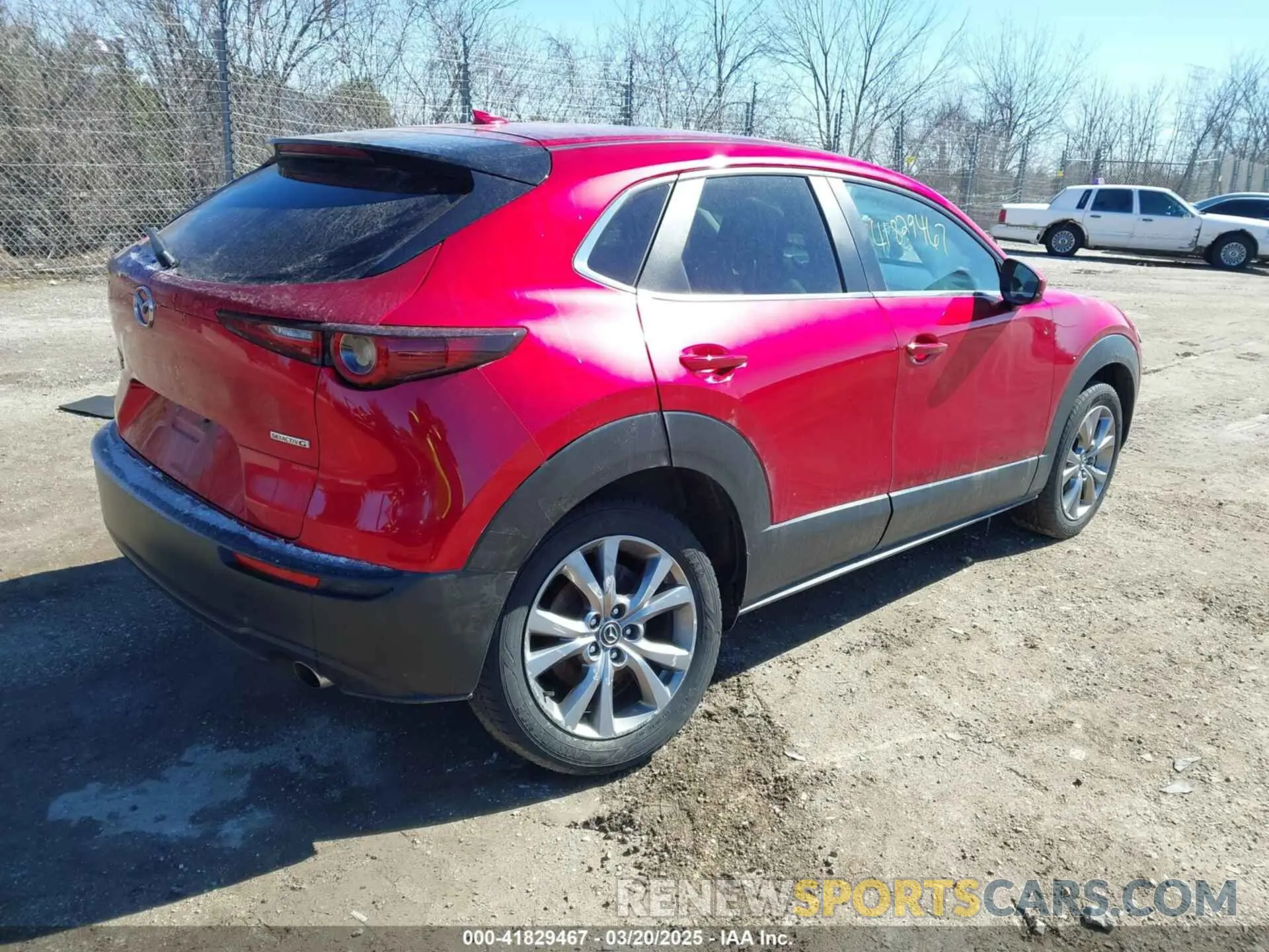 4 fotografías del automóvil dañado 3MVDMBDL4LM109695 MAZDA CX-30 2020