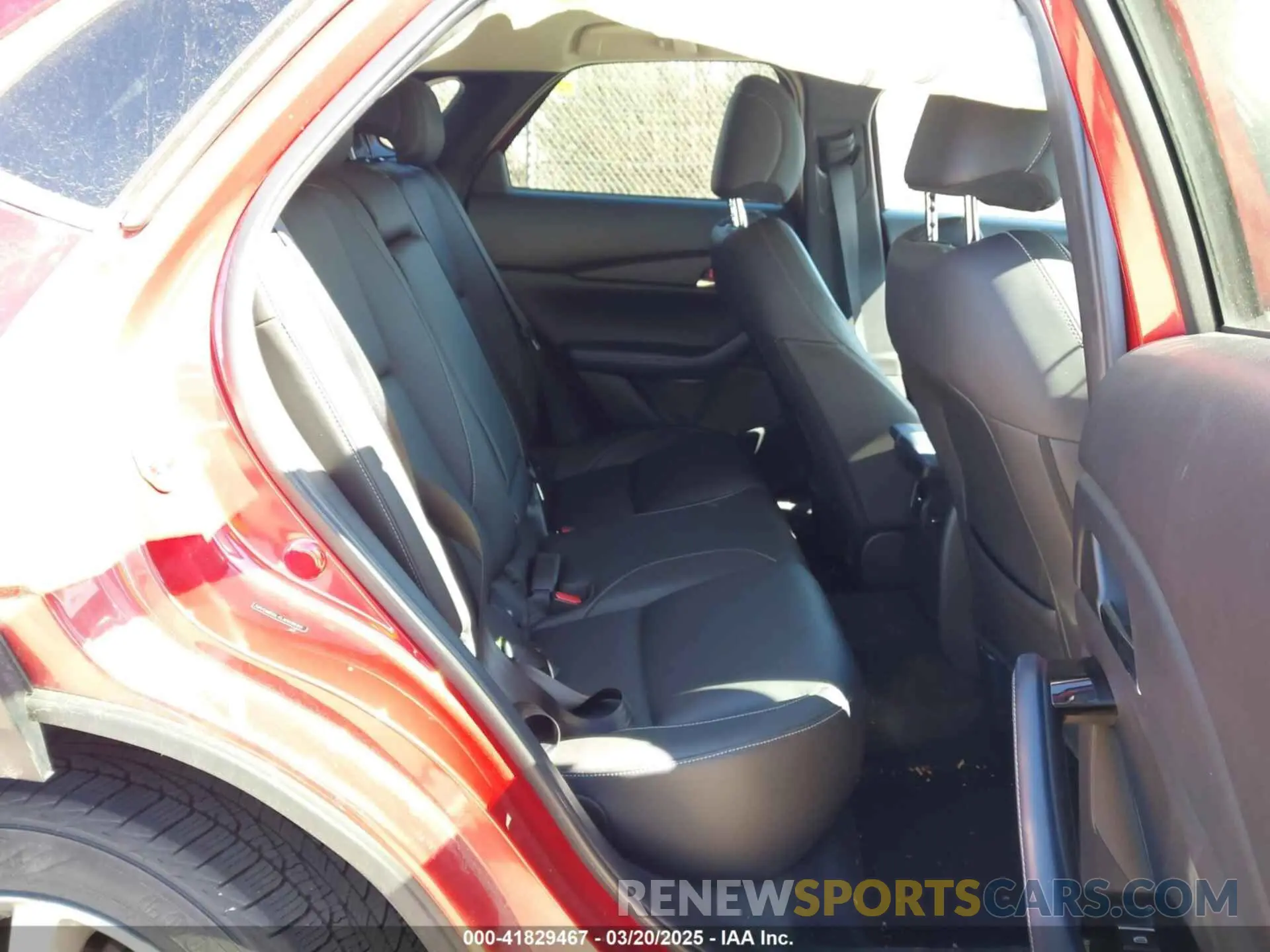 8 fotografías del automóvil dañado 3MVDMBDL4LM109695 MAZDA CX-30 2020