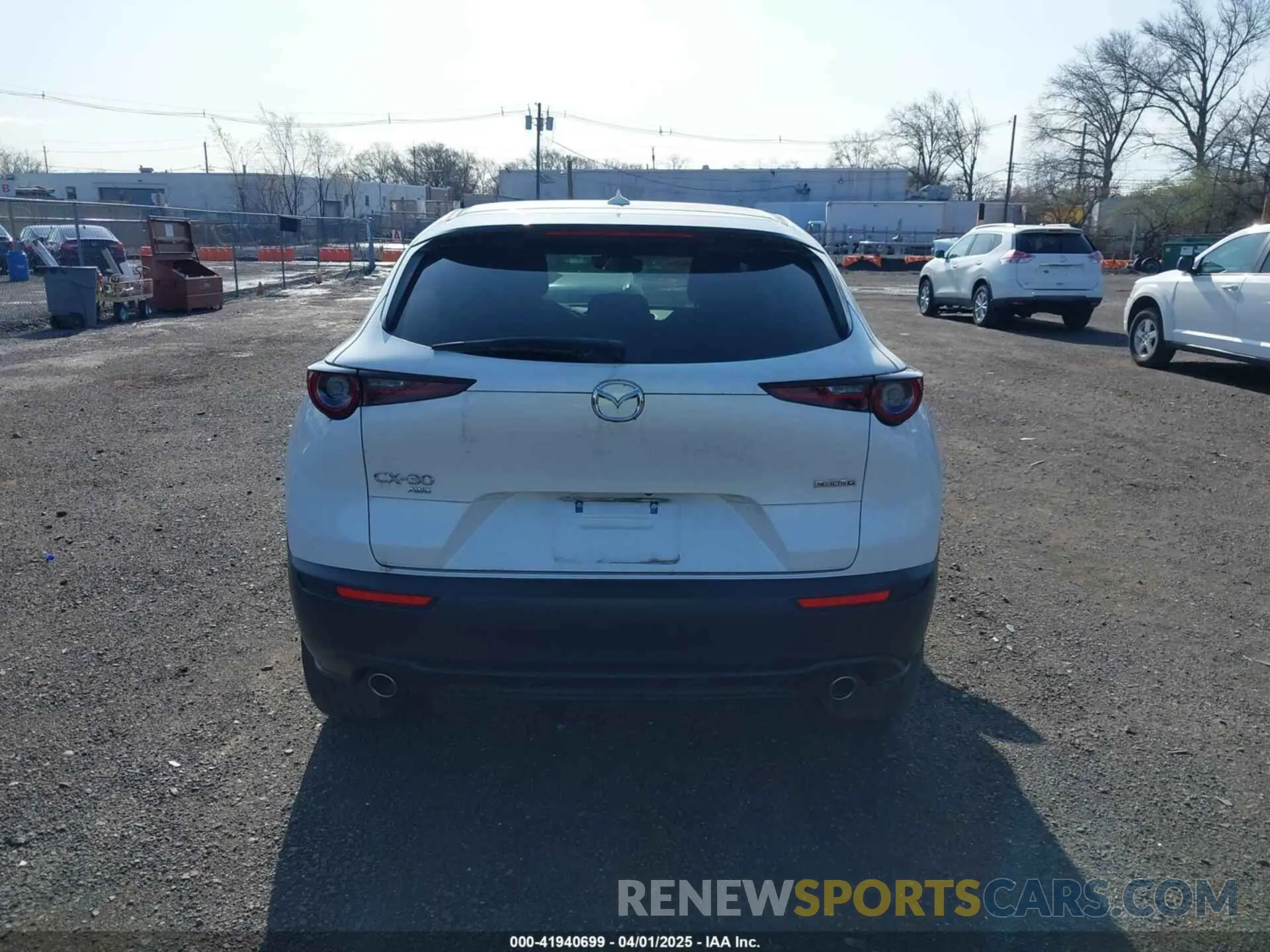 16 fotografías del automóvil dañado 3MVDMBDL6LM135604 MAZDA CX-30 2020