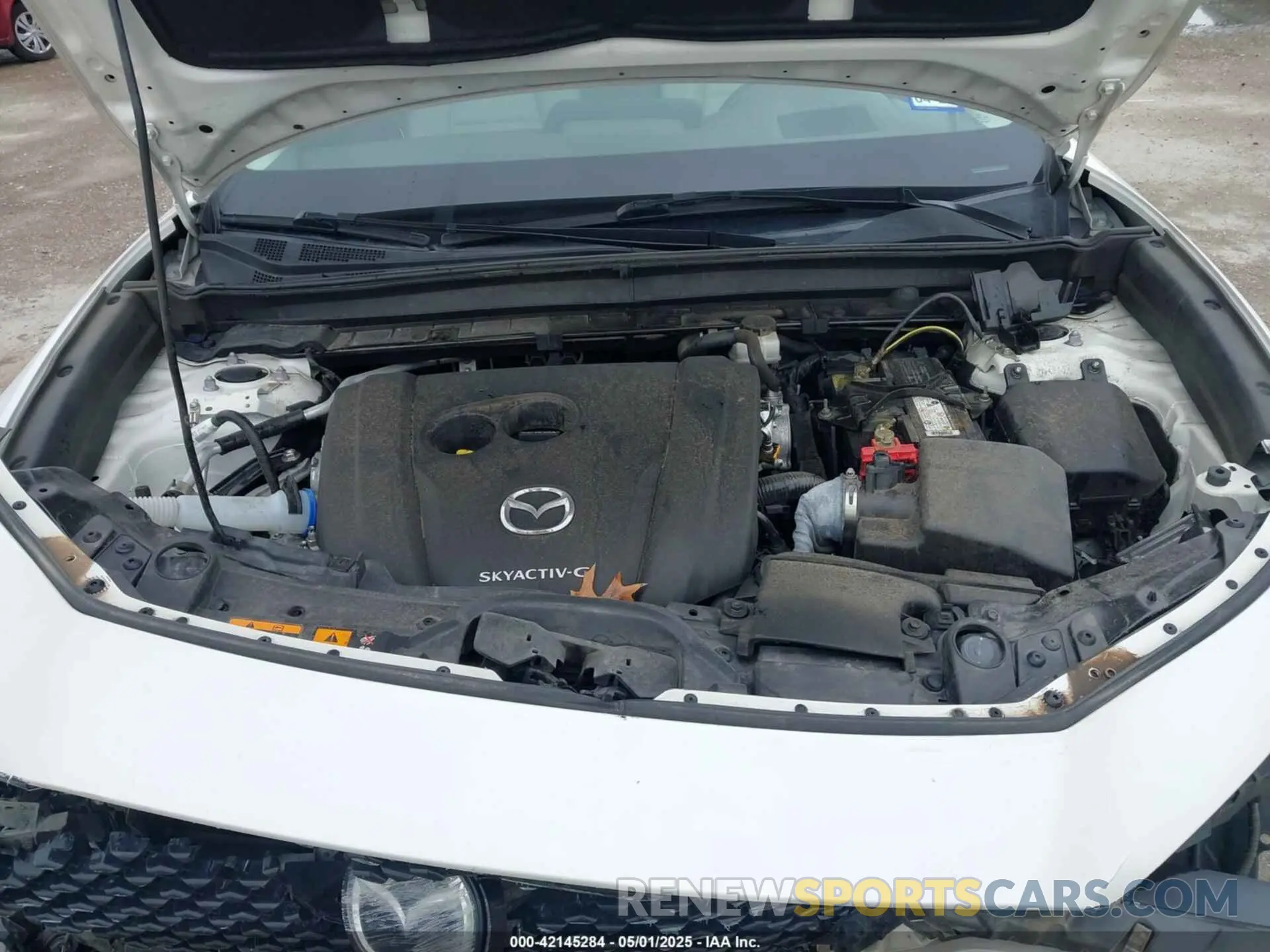 10 fotografías del automóvil dañado 3MVDMBEM1LM121942 MAZDA CX-30 2020