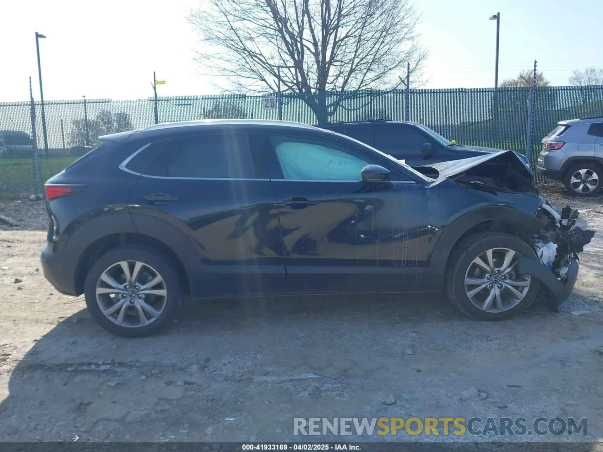 12 fotografías del automóvil dañado 3MVDMBEM1LM128325 MAZDA CX-30 2020