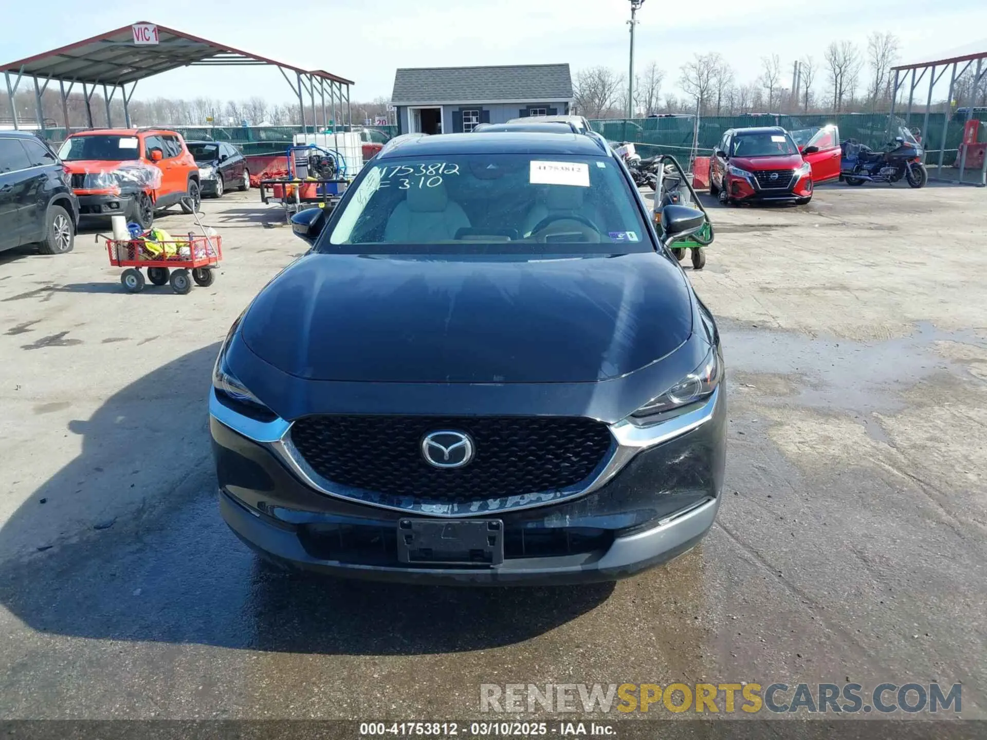 13 fotografías del automóvil dañado 3MVDMBEM5LM106120 MAZDA CX-30 2020