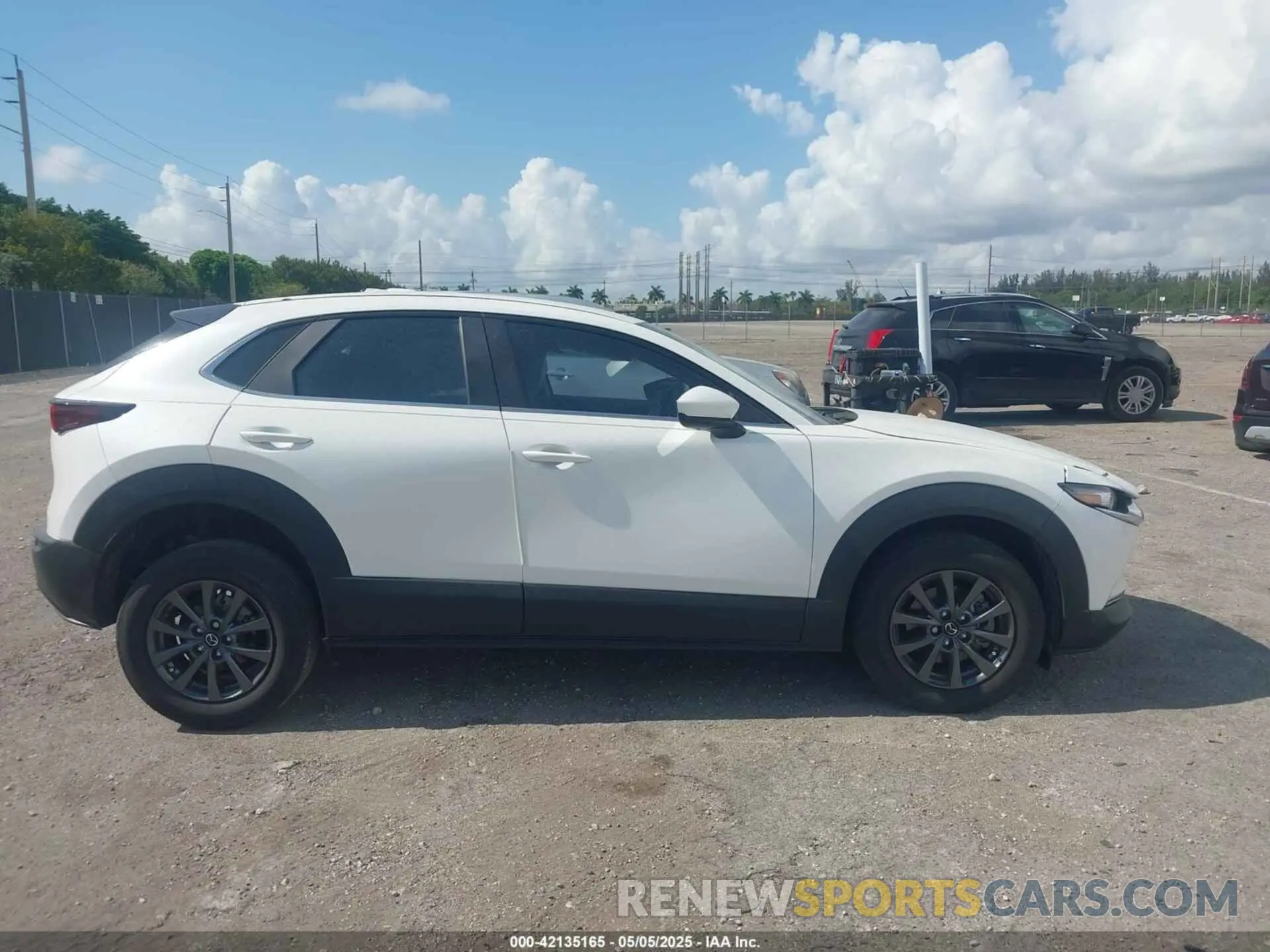 13 fotografías del automóvil dañado 3MVDMAAL0MM272716 MAZDA CX-30 2021