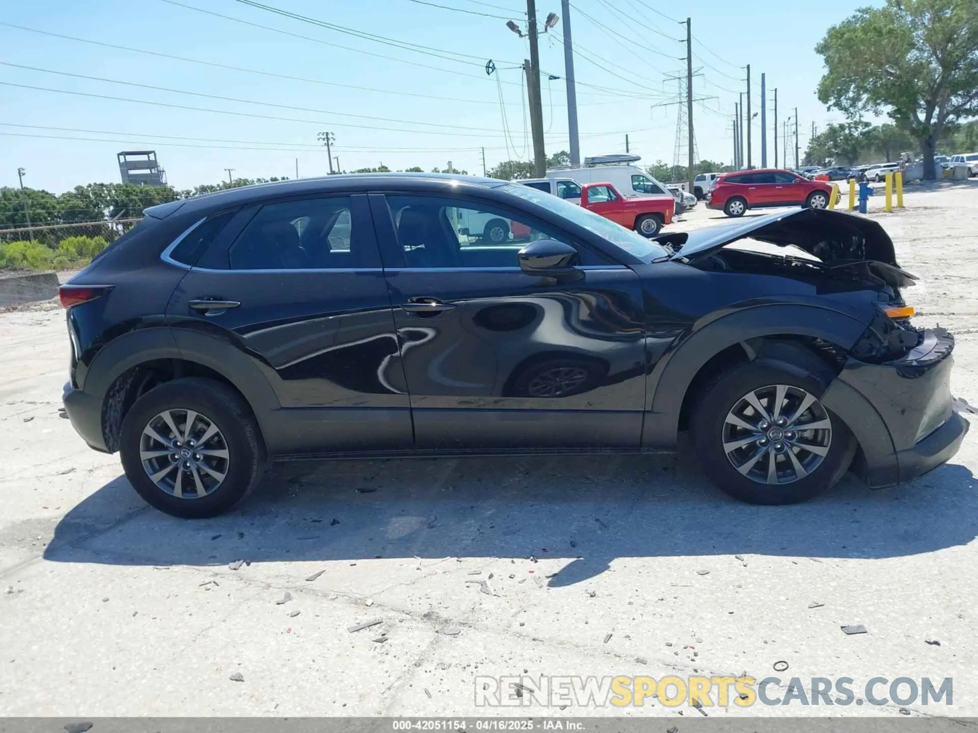 13 fotografías del automóvil dañado 3MVDMAAL7MM268341 MAZDA CX-30 2021