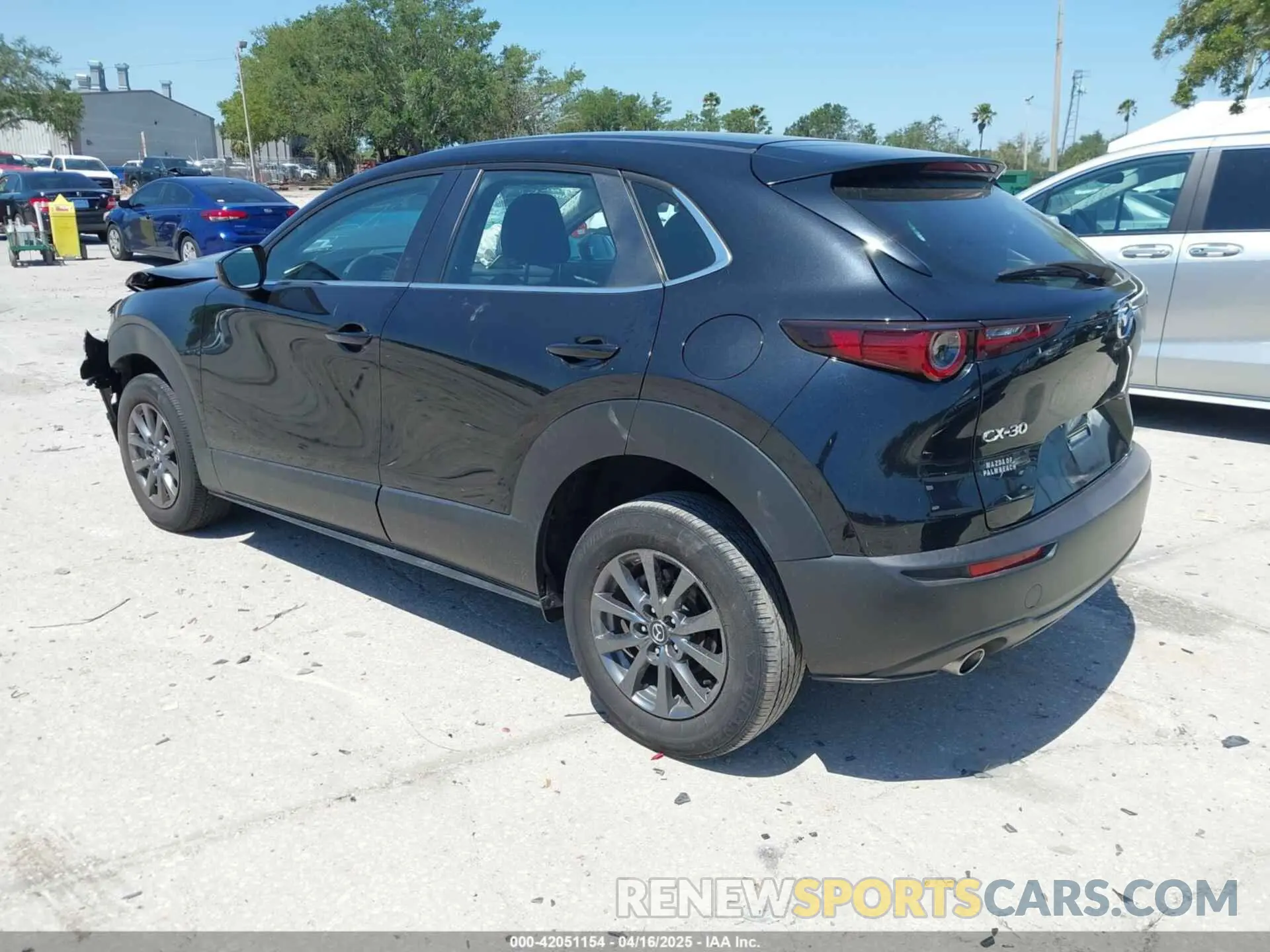 3 fotografías del automóvil dañado 3MVDMAAL7MM268341 MAZDA CX-30 2021